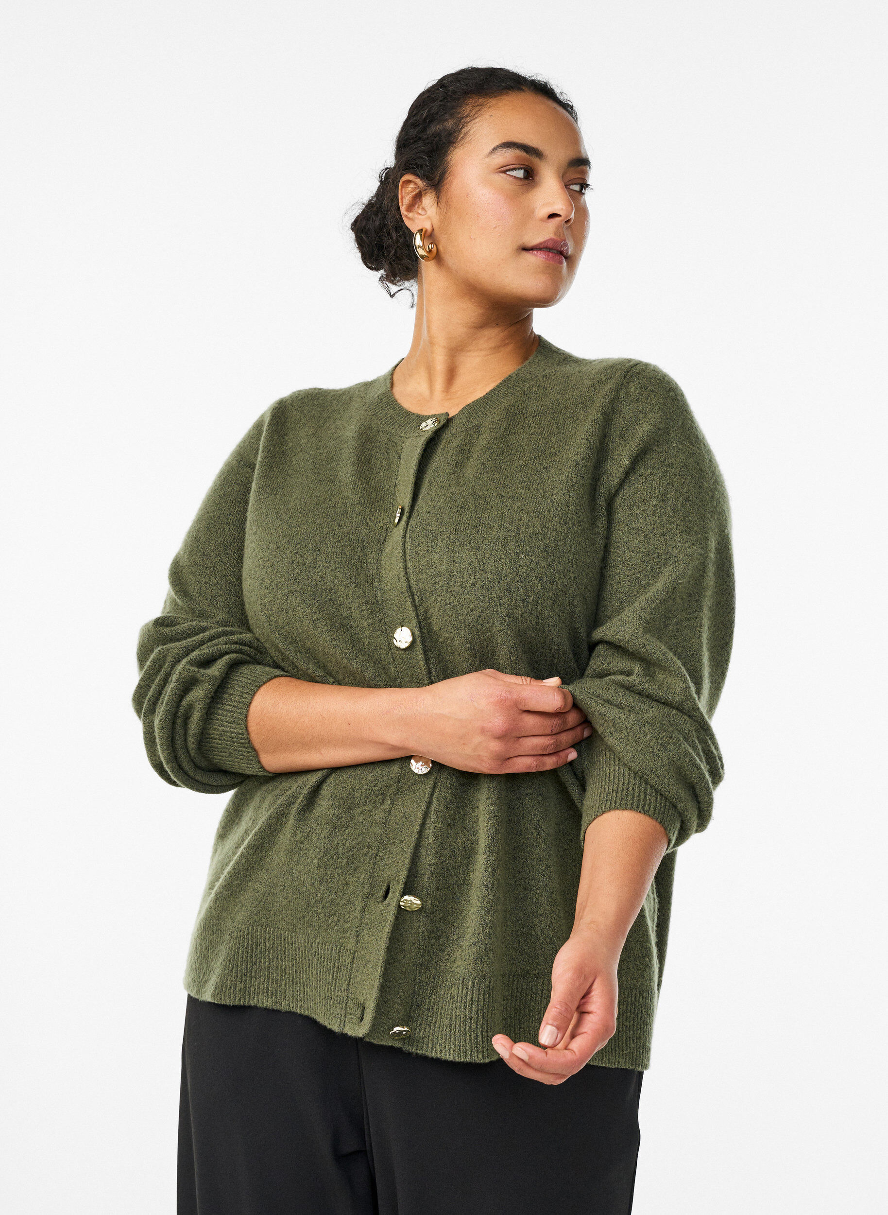 Cardigan en maille douce avec boutons dor&eacute;s, Vert fonc&eacute;, Model