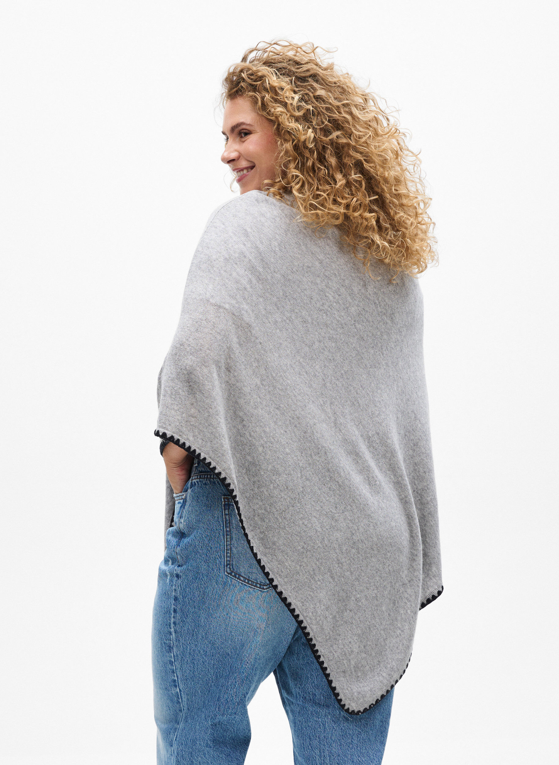 Zizzi Poncho en maille fine, Gris, Model image number 2