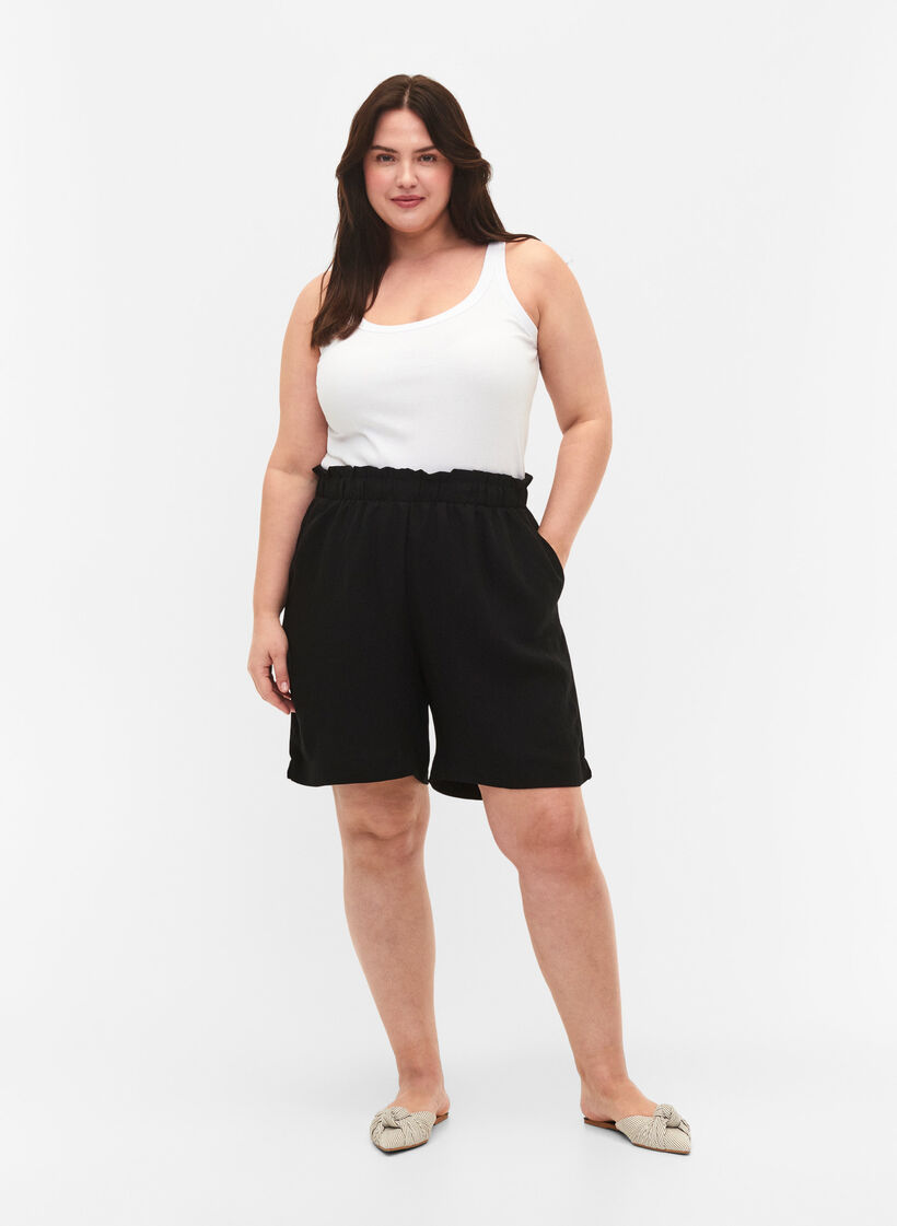 Short ample en viscose, Black, Model image number 3