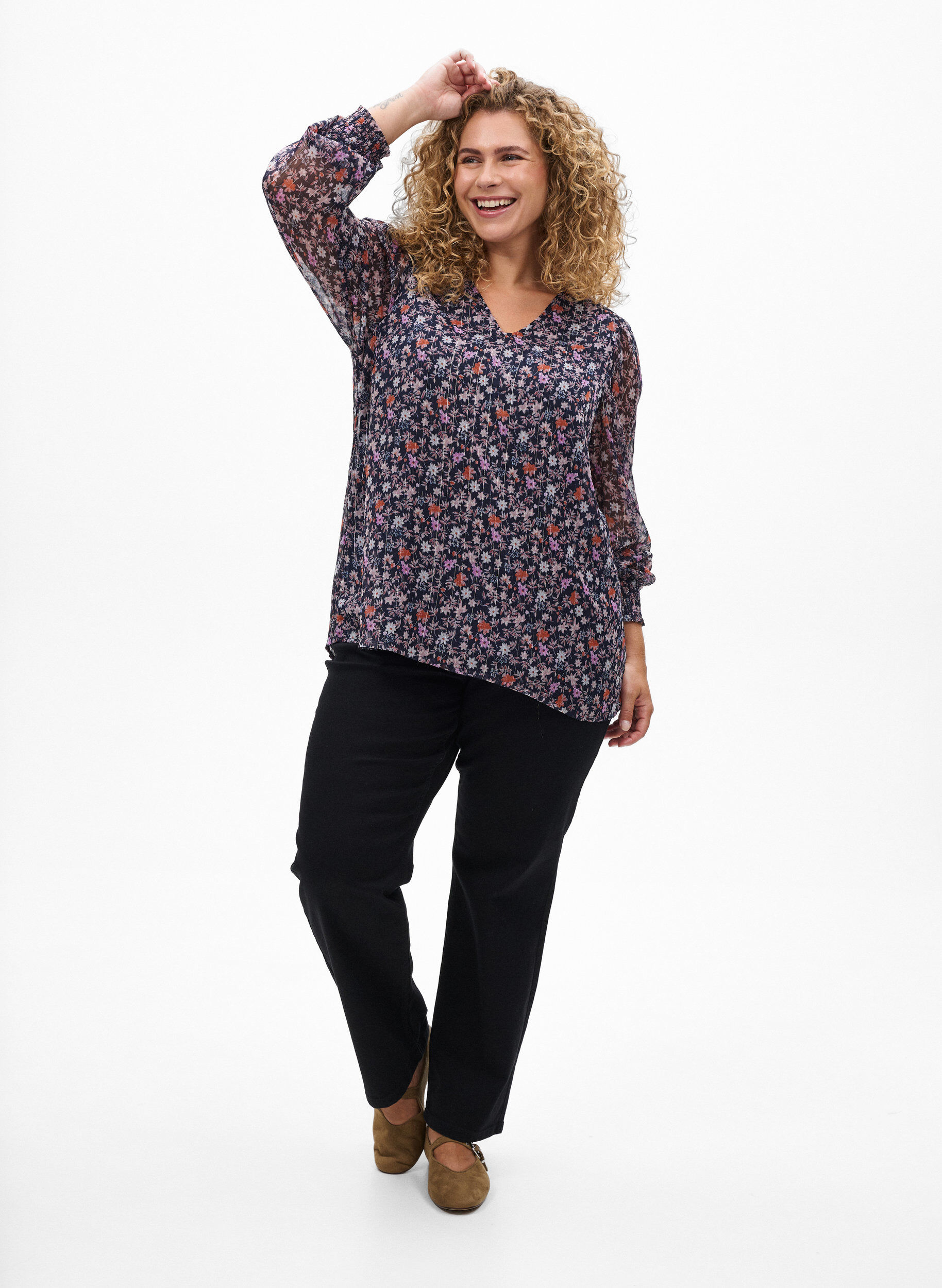 Zizzi Chemisier &agrave; imprim&eacute; floral et fil paillet&eacute;, Bleu, Model image number 1