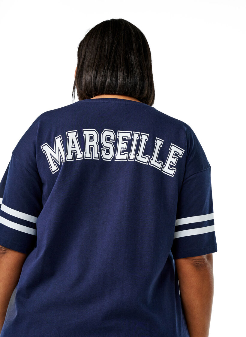 Robe T-shirt courte avec d&eacute;tails sport, Bleu, Model image number 3