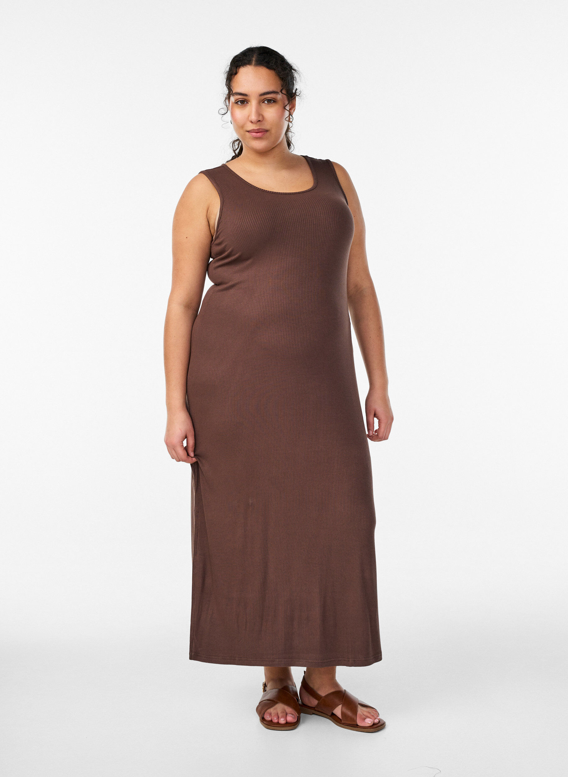 Zizzi Robe c&ocirc;tel&eacute;e sans manches en viscose, Marron, Model image number 0