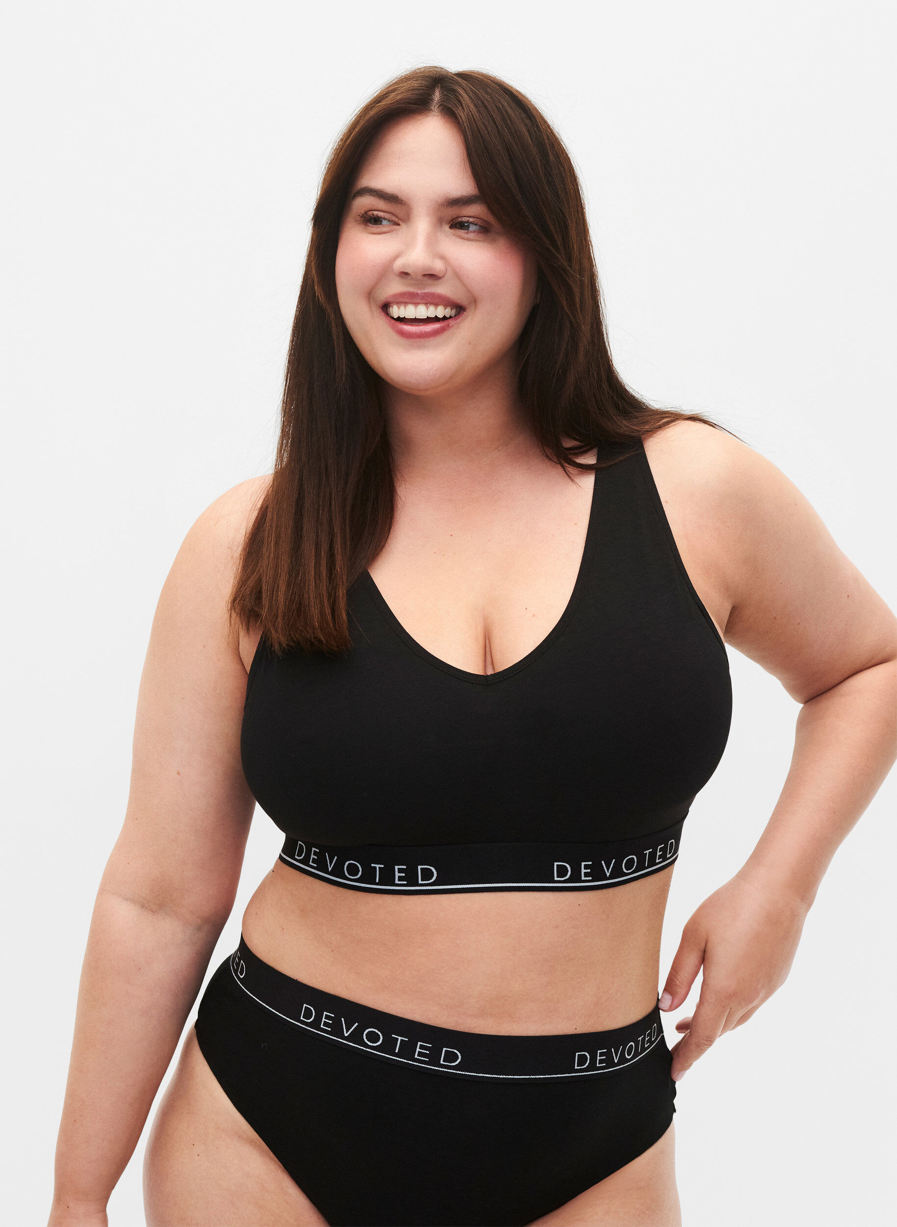 Soutien-gorge en coton &agrave; encolure en V et imprim&eacute; de texte, Noir, Model