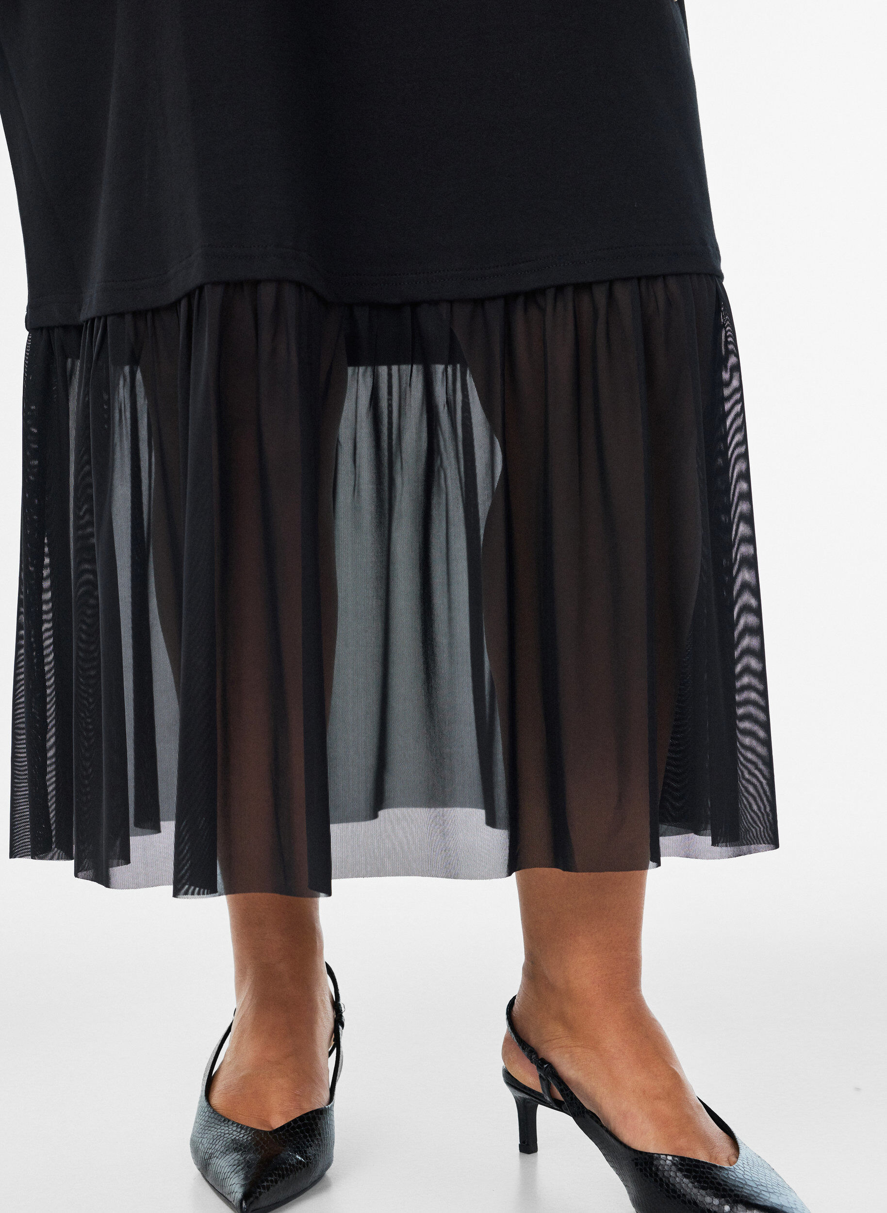 ZizziRobe t-shirt avec un ourlet en maille transparente, Noir, Model image number 2