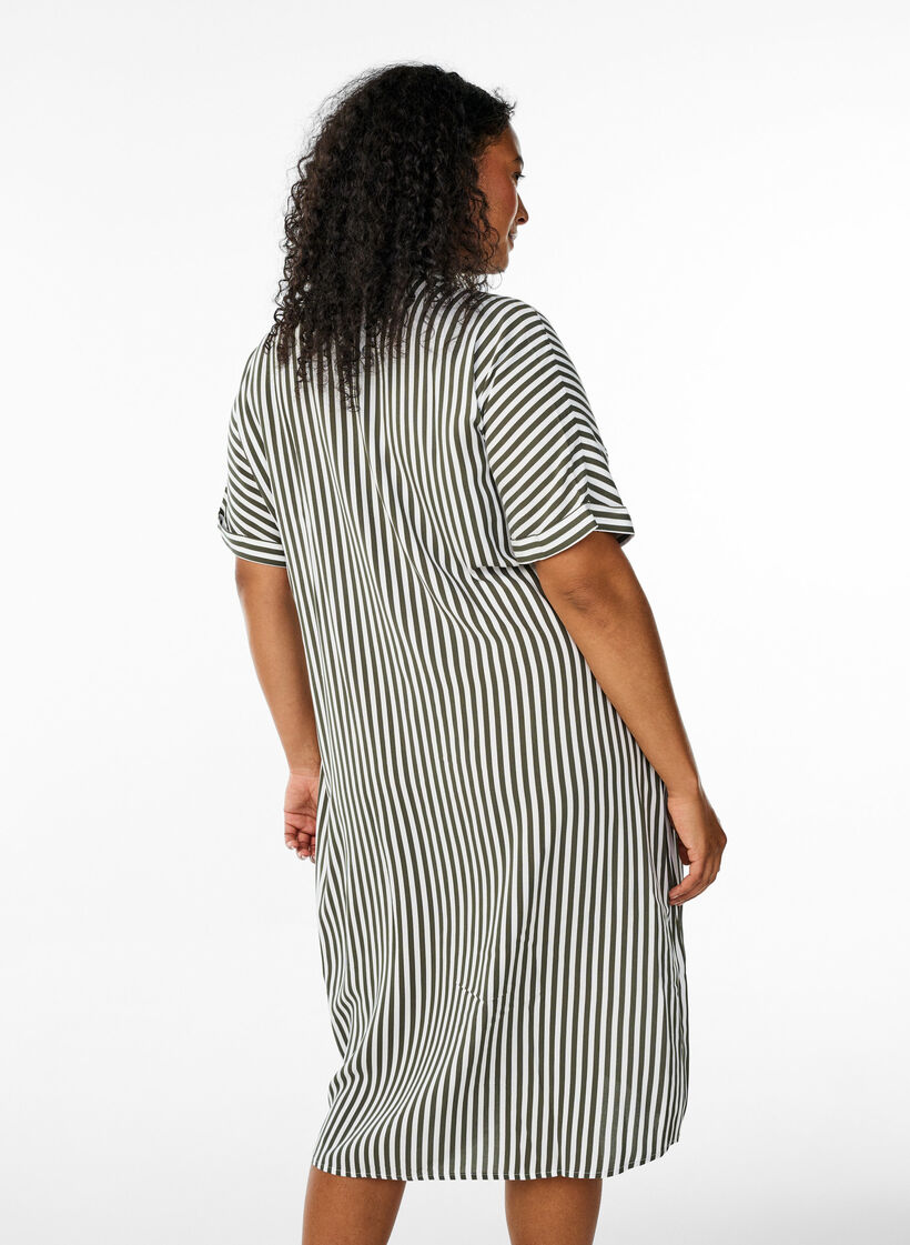 Robe chemise longue avec manches courtes, Vert, Model image number 2
