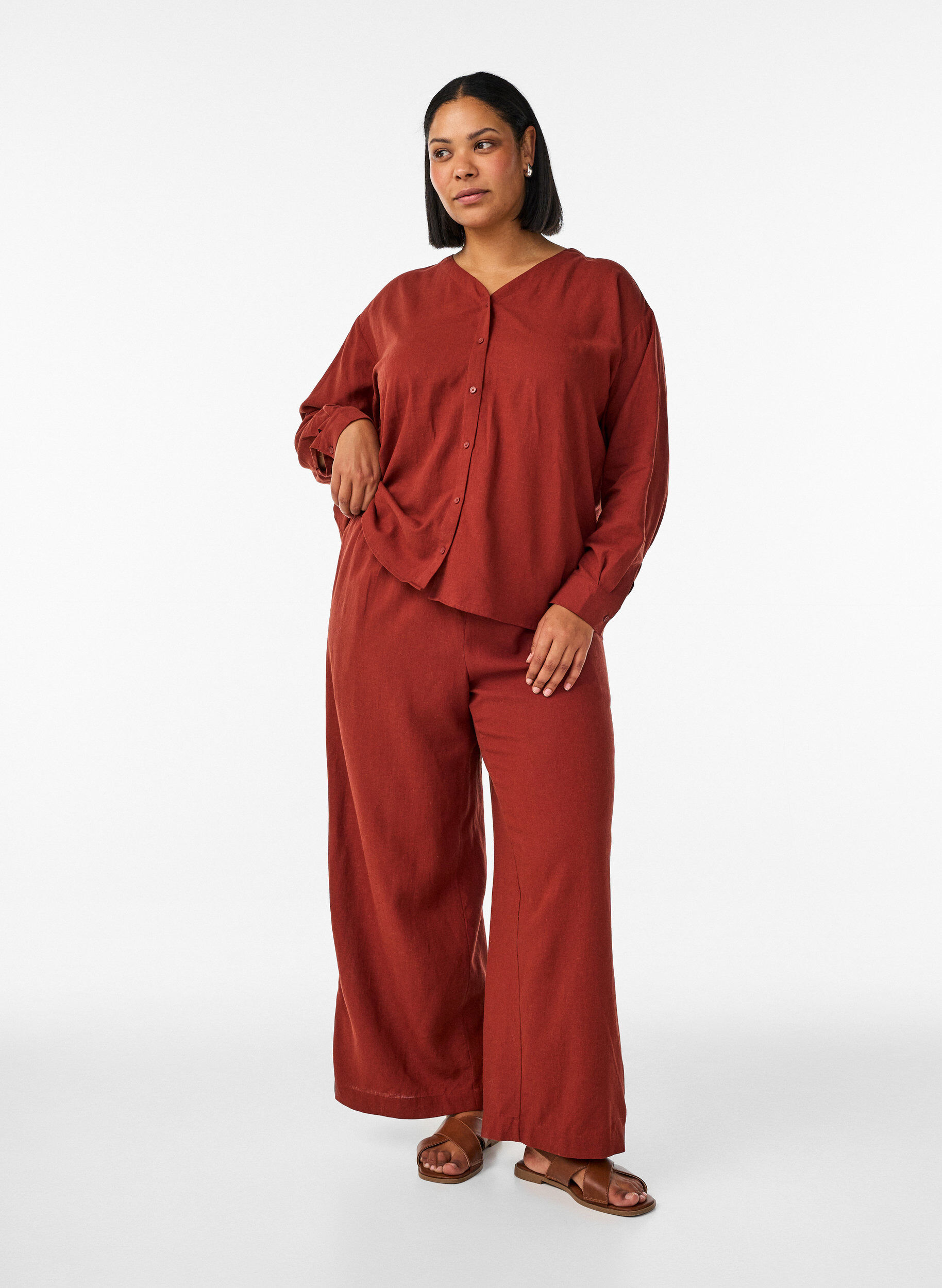 ZizziBlouse en lin et viscose avec col en V, Bordeaux, Model image number 1