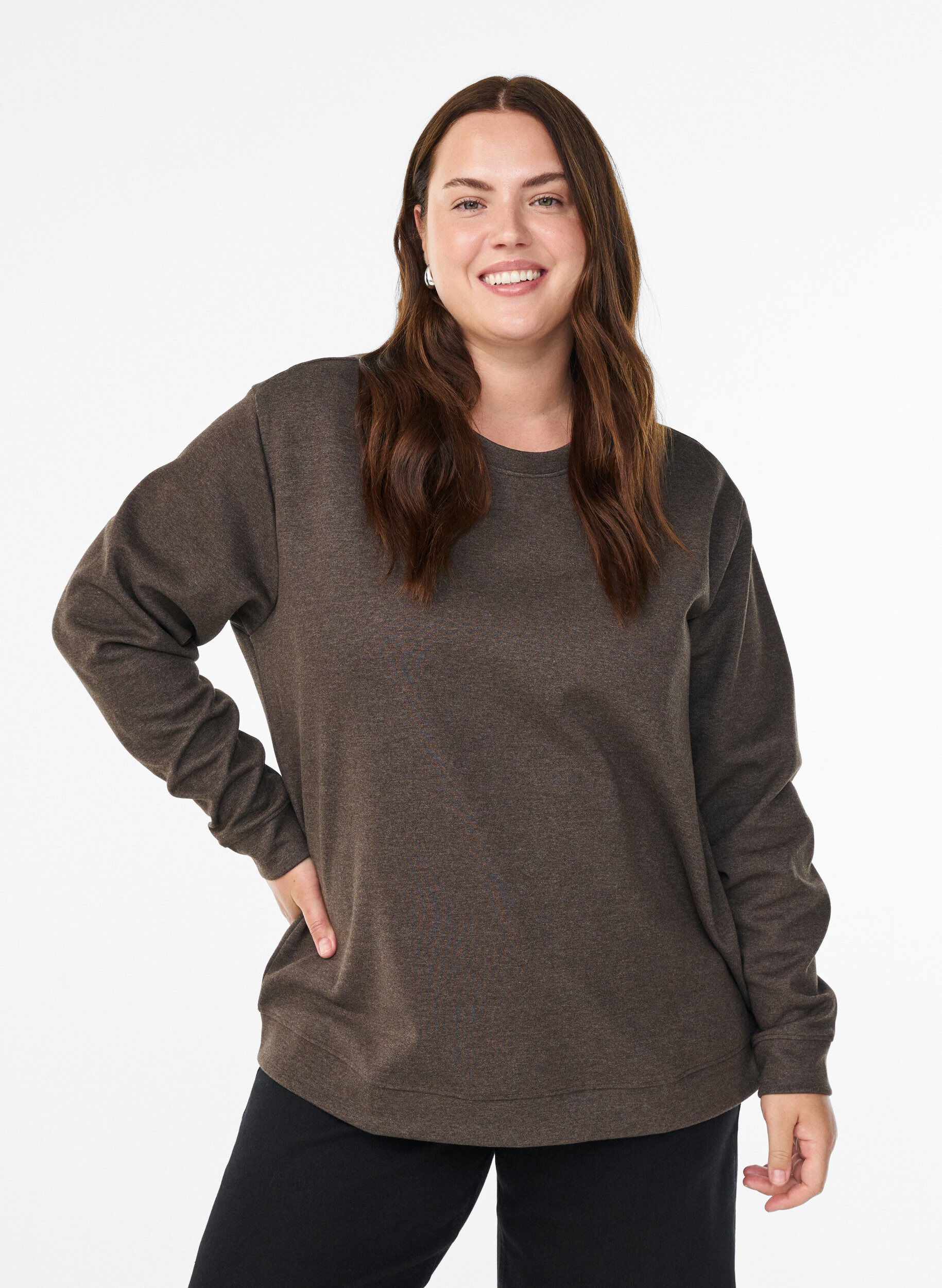 Sweat-shirt &agrave; col ras du cou, Marron, Model