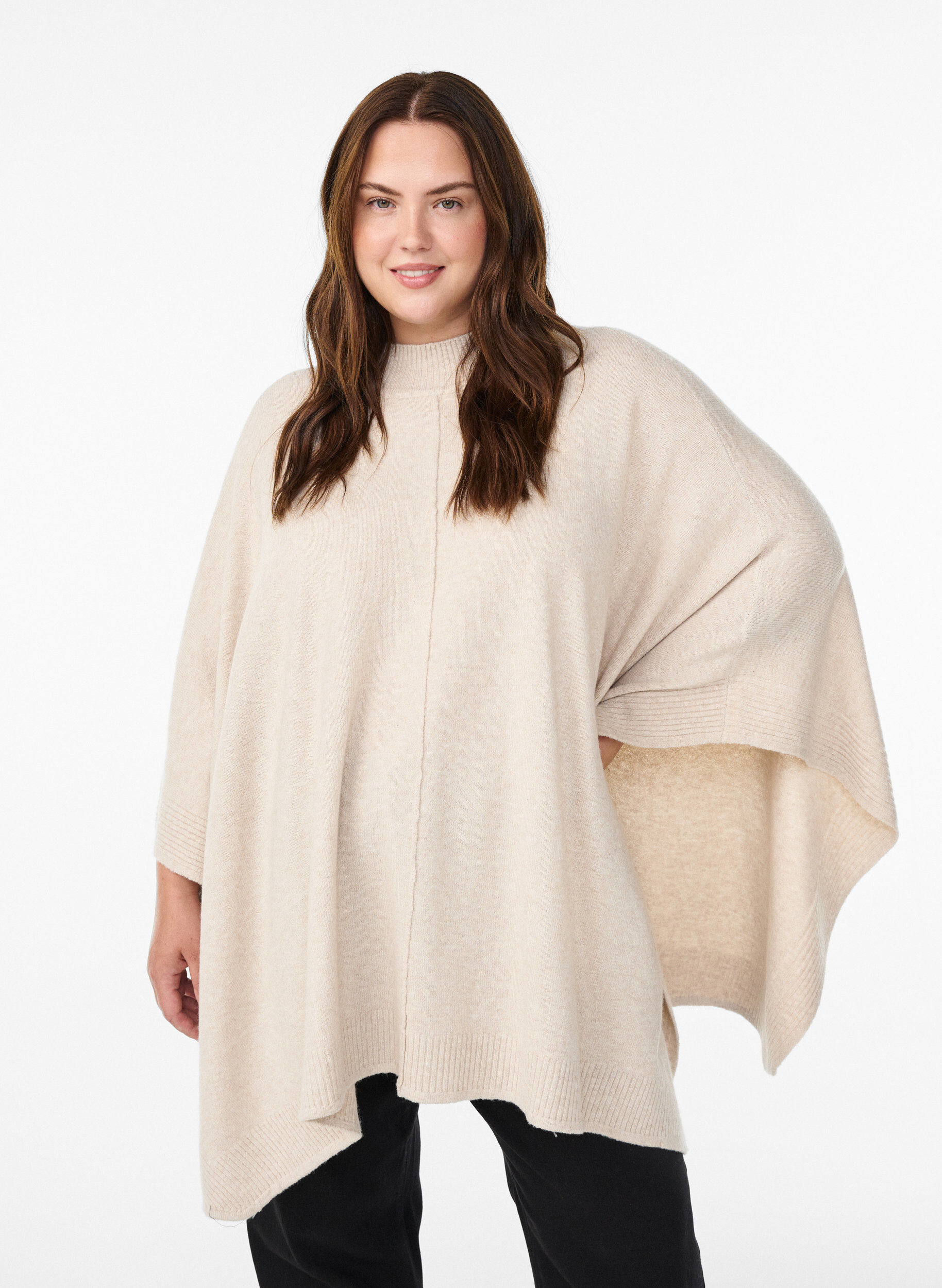 Poncho &agrave; col rond avec d&eacute;tails c&ocirc;tel&eacute;s, Beige, Model