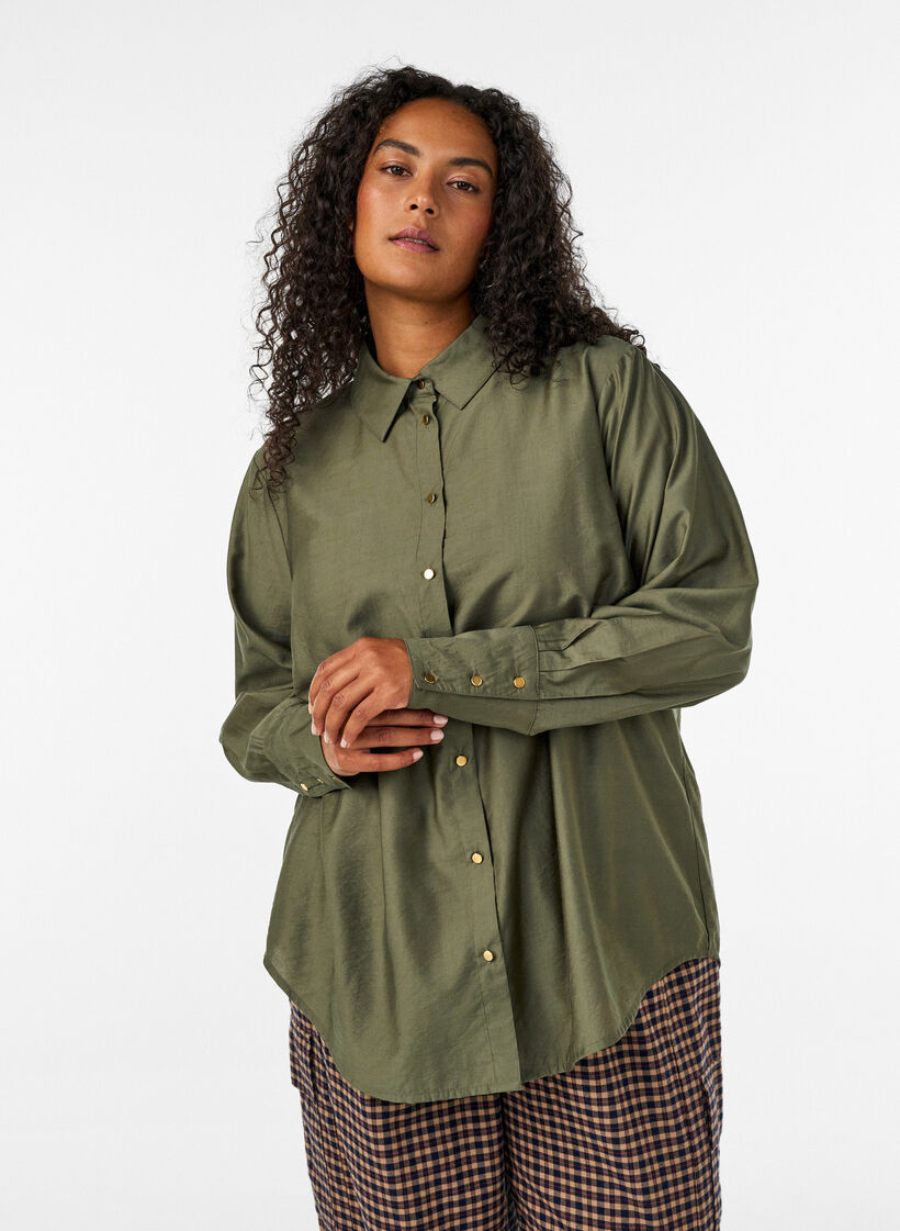 Chemise en viscose avec des boutons dor&eacute;s, Vert, Model image number 0