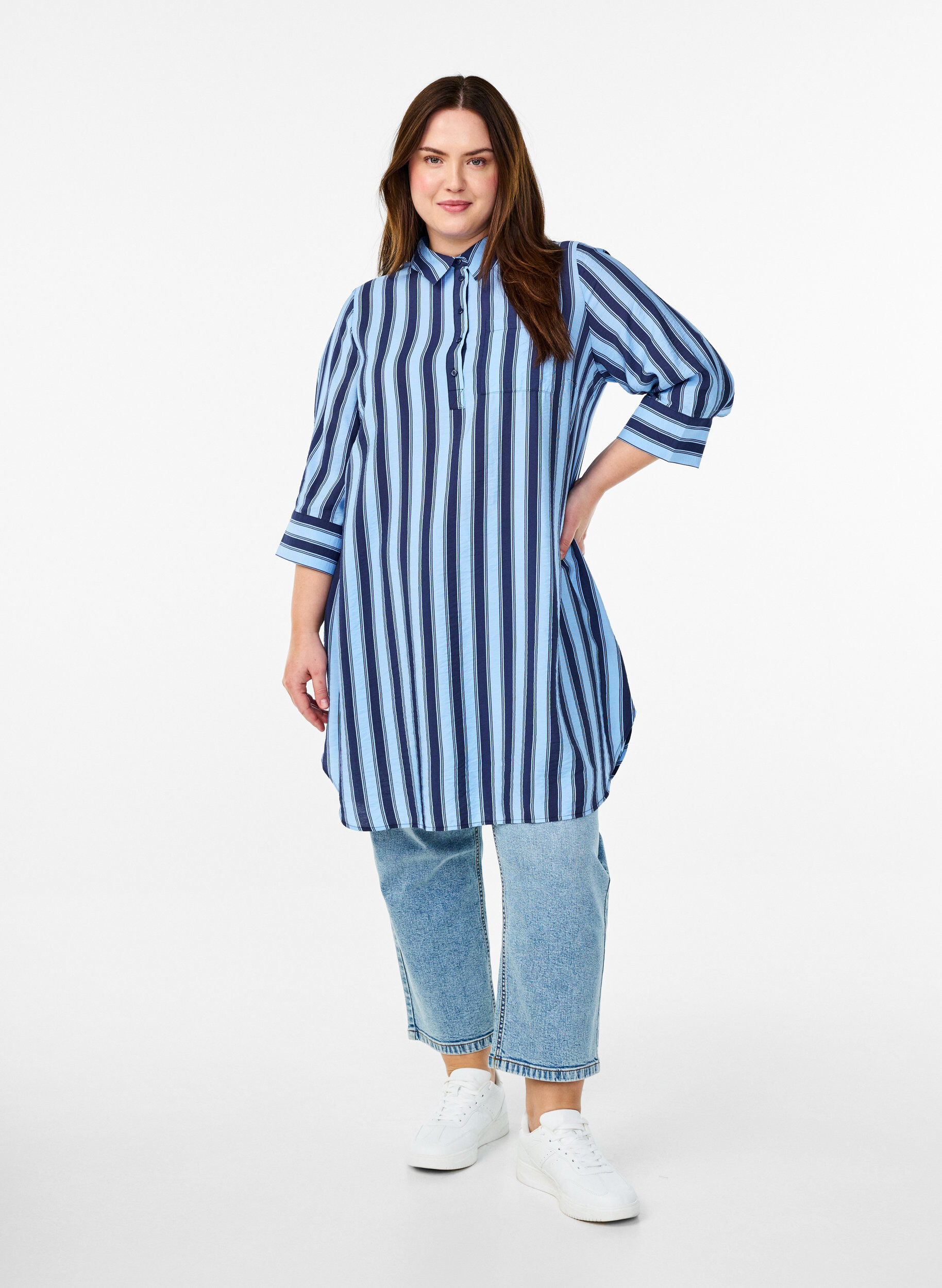 Zizzi Robe courte avec col et poche poitrine, Bleu, Model image number 1