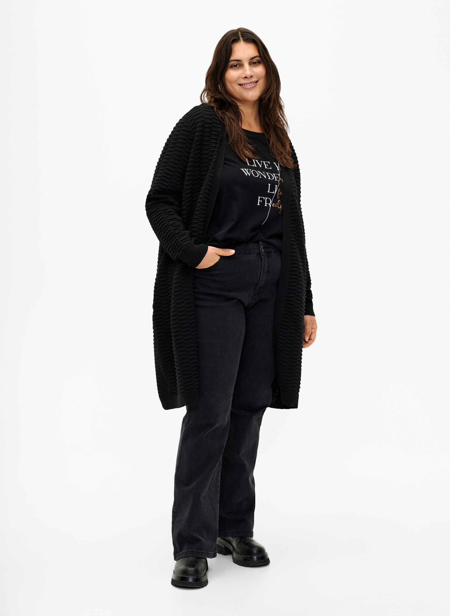 Zizzi Cardigan en tricot en m&eacute;lange de coton et de viscose, Black, Model image number 2
