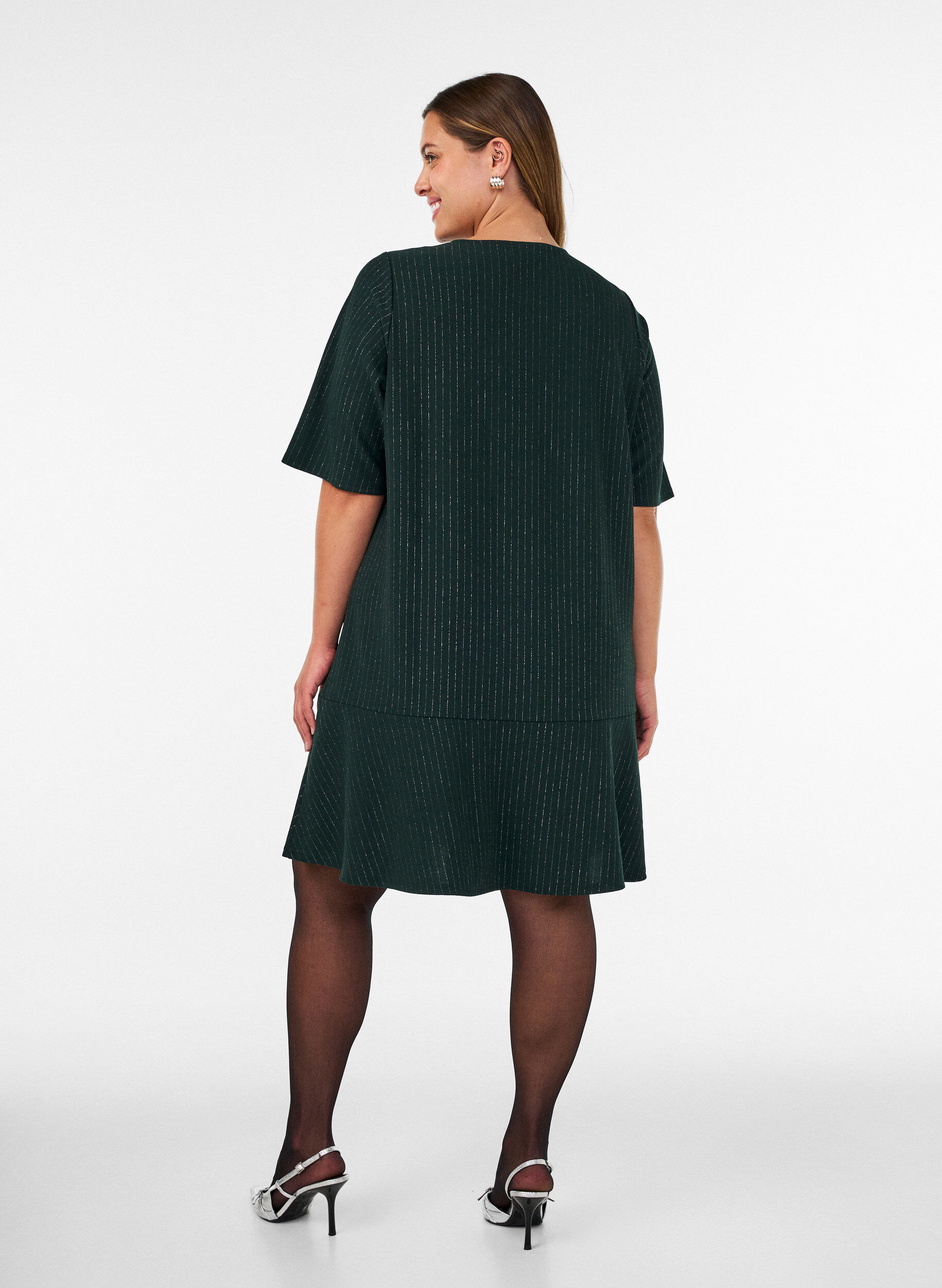 ZizziRobe courte coupe &eacute;vas&eacute;e avec des rayures paillet&eacute;es, Vert fonc&eacute;, Model image number 2
