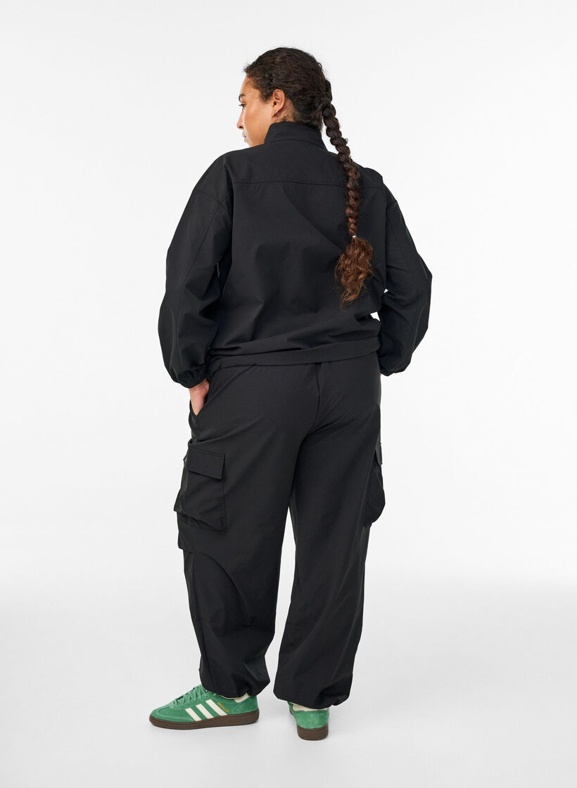 Pantalon de jogging avec poches cargo, Noir, Model image number 1