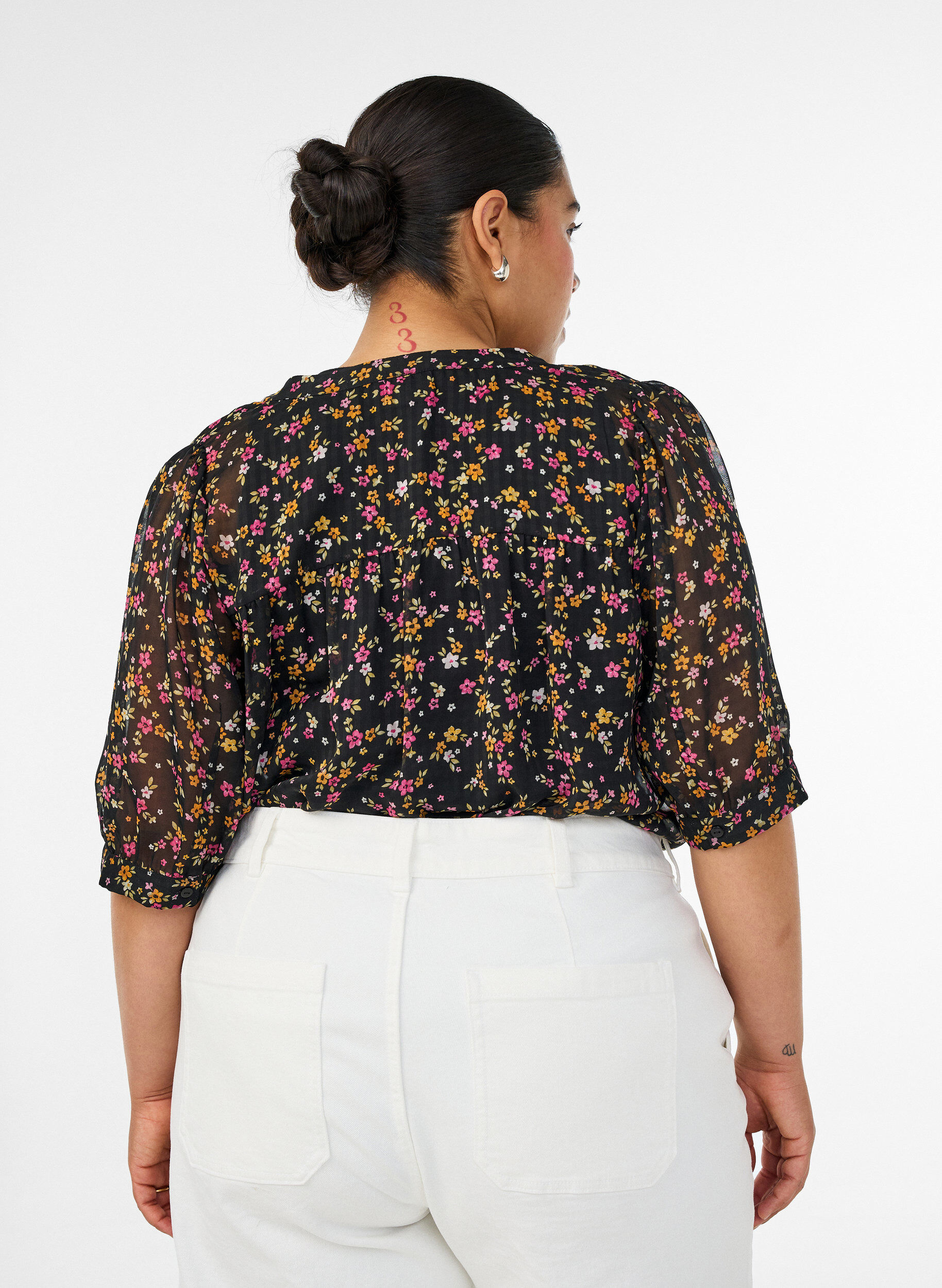 ZizziBlouse &agrave; imprim&eacute; floral et col V, Noir, Model image number 2