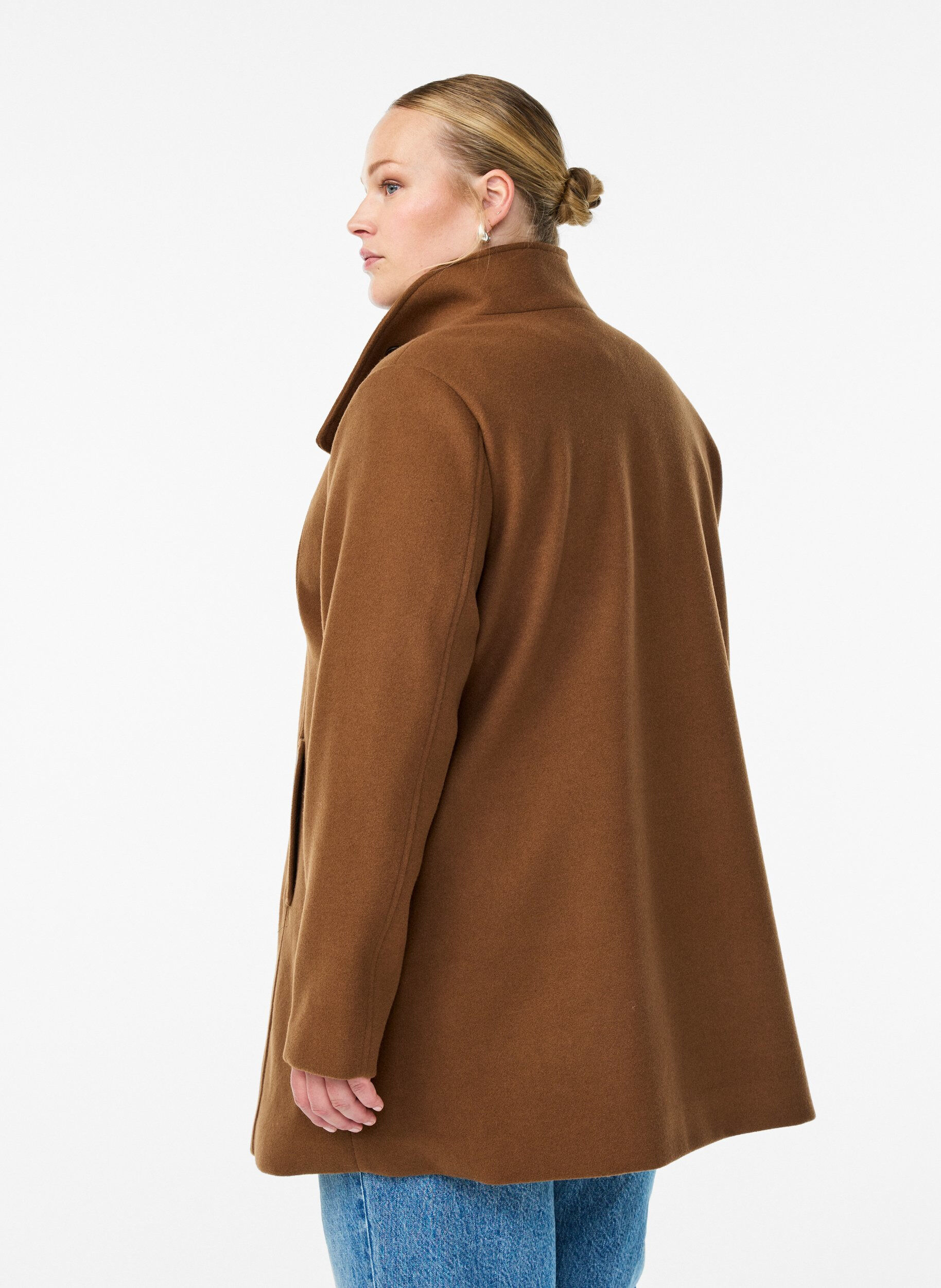 Zizzi Manteau court &agrave; la coupe &eacute;vas&eacute;e, Marron, Model image number 2