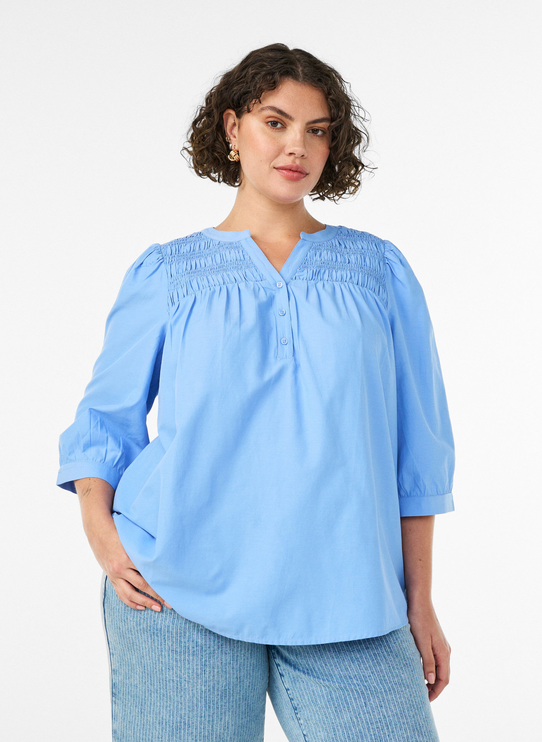 Blouse avec smock et manches 3/4, Bleu, Model