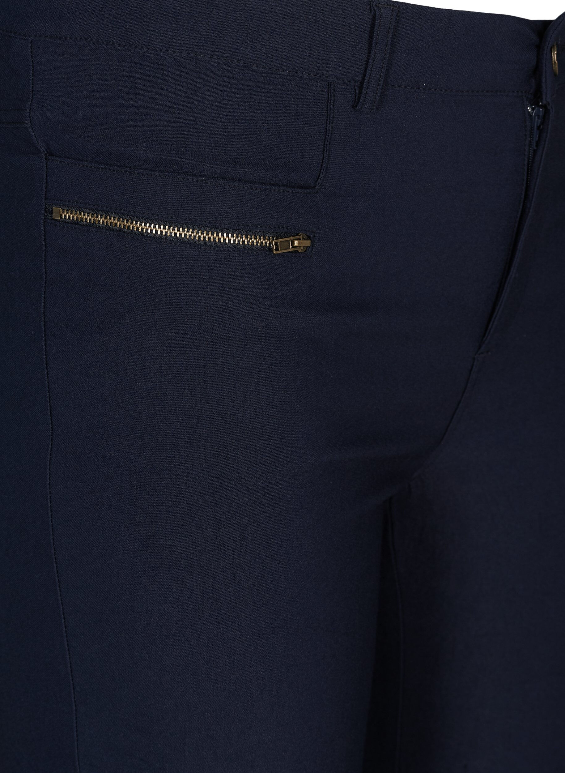 Zizzi Pantalon capri pr&egrave;s du corps en m&eacute;lange de viscose, Bleu, Packshot image number 2