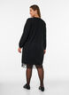 Robe courte en maille avec ourlet en dentelle, Noir, Model image number 2