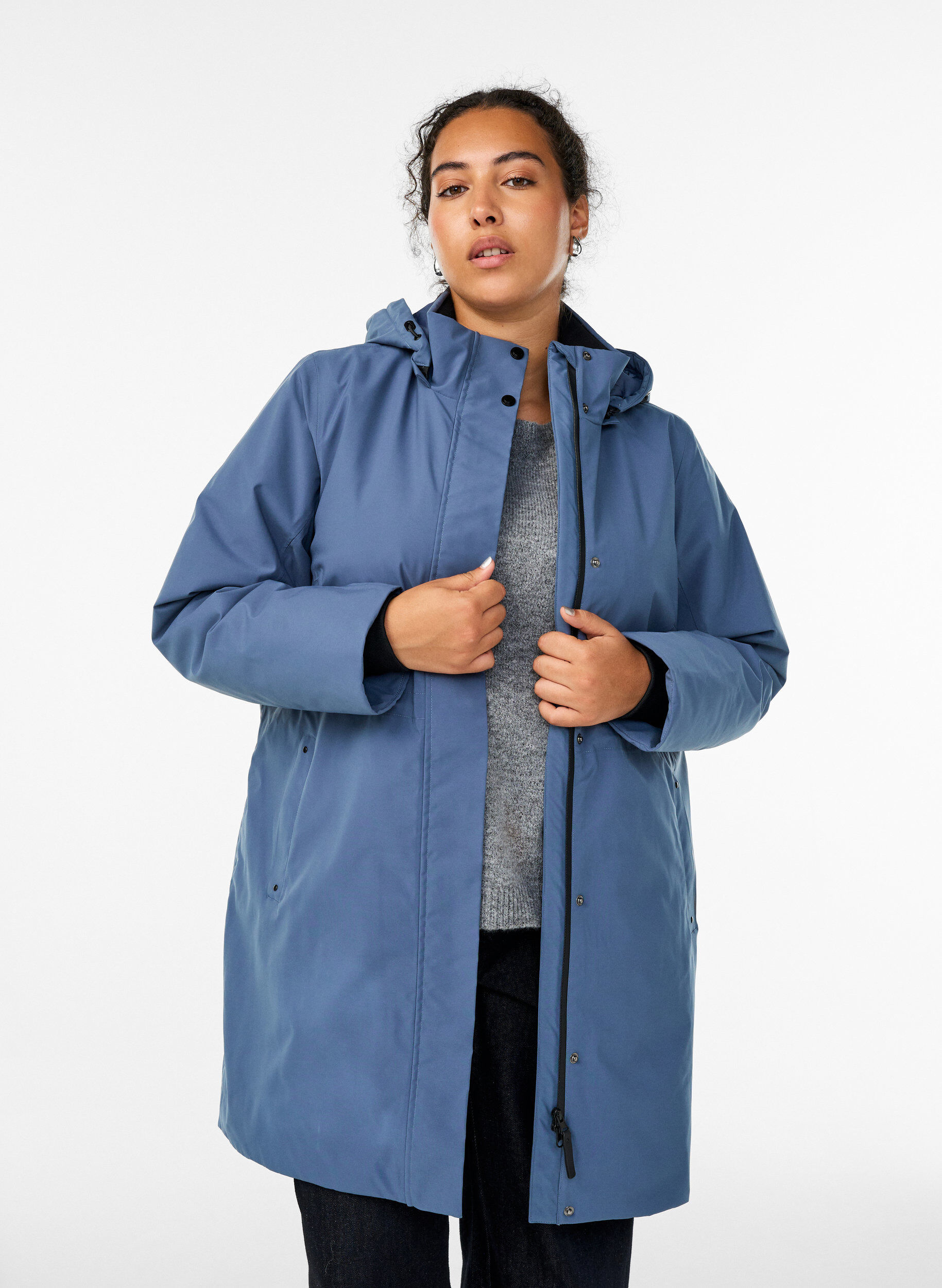 Parka d'hiver fonctionnelle et rembourr&eacute;e, Bleu, Model