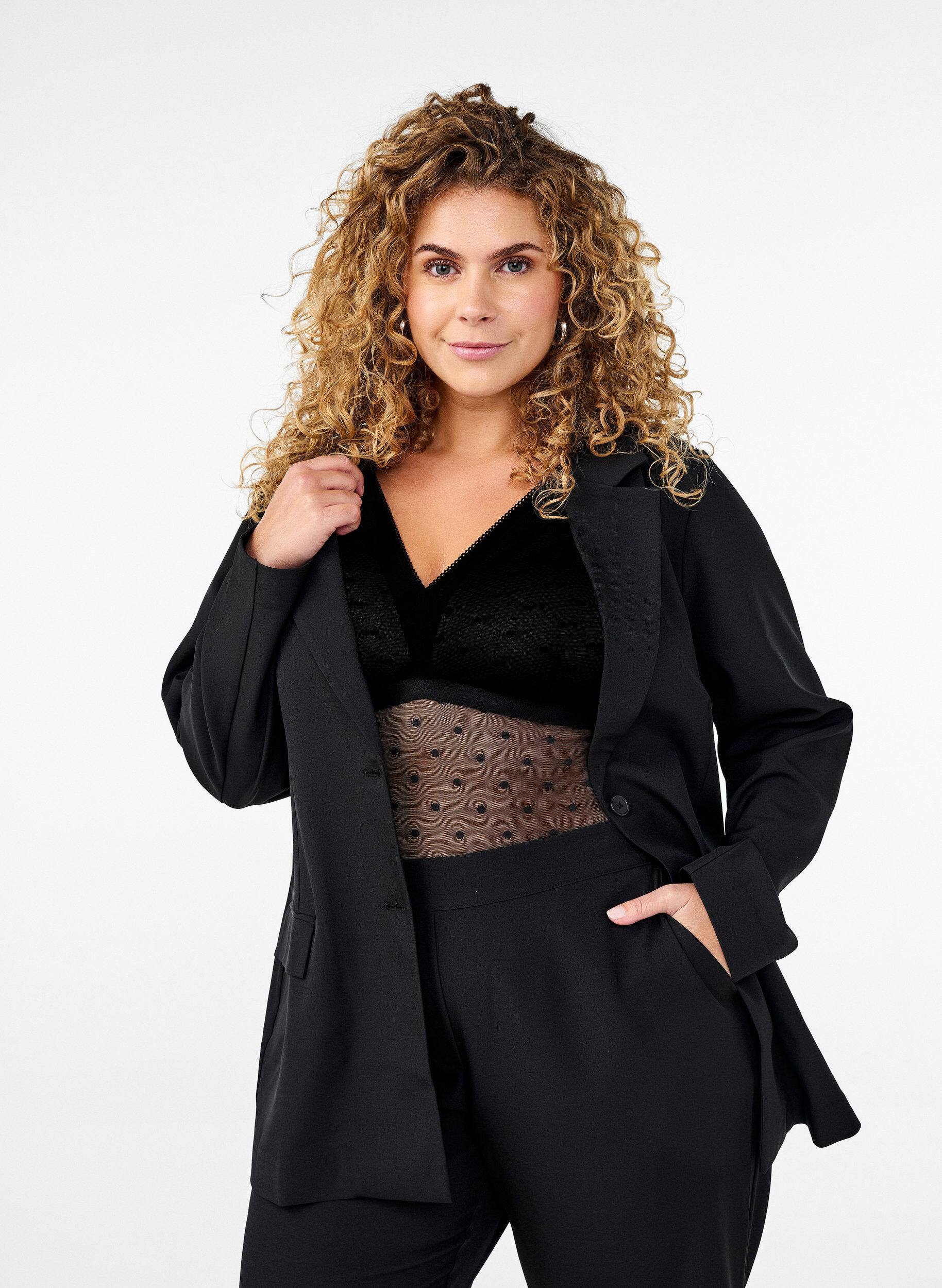 Zizzi Body avec maille &agrave; pois et coussinets amovibles, Black, Model image number 0