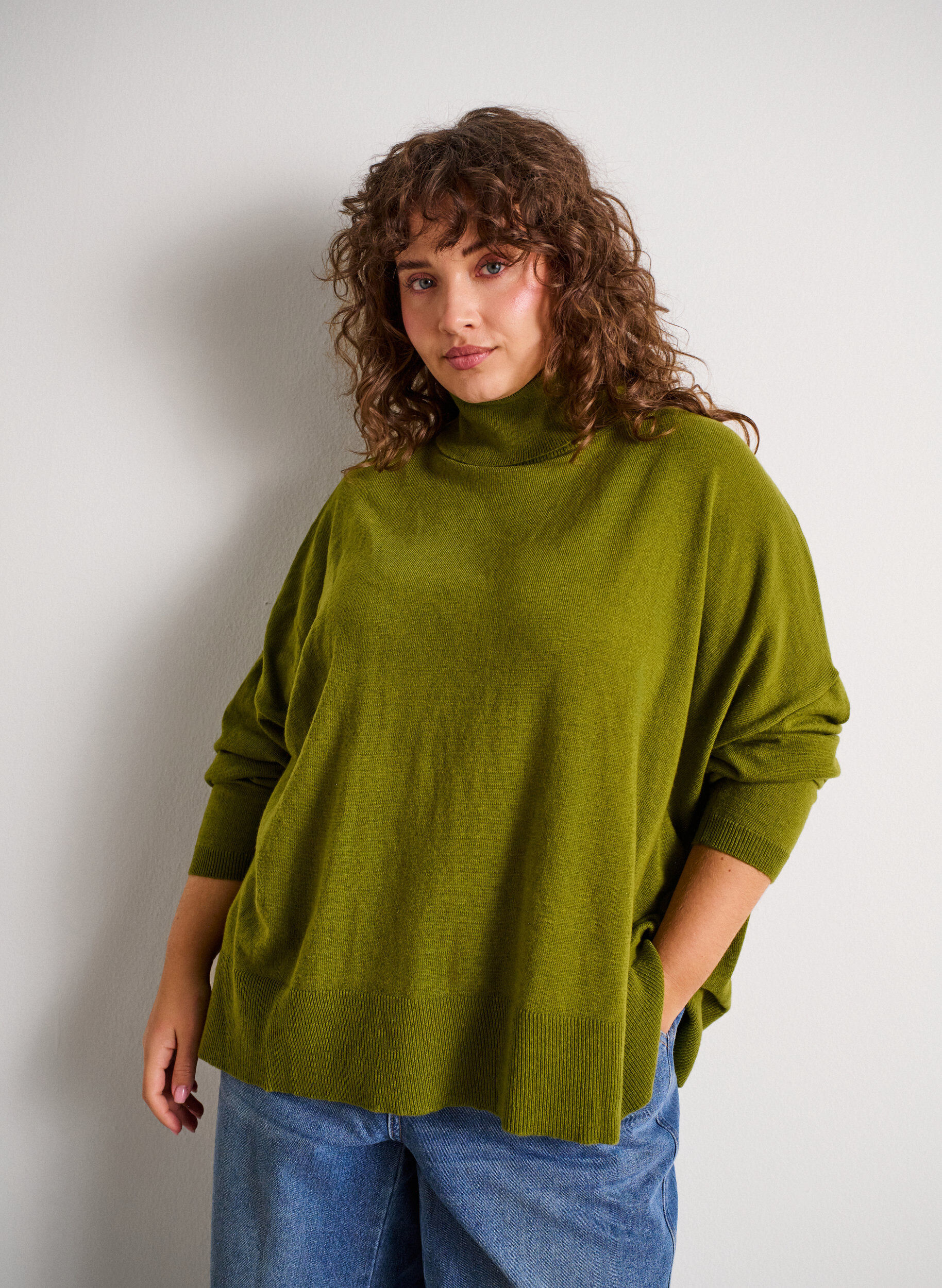 Pull &agrave; col roul&eacute; &agrave; coupe ample, Vert, Model
