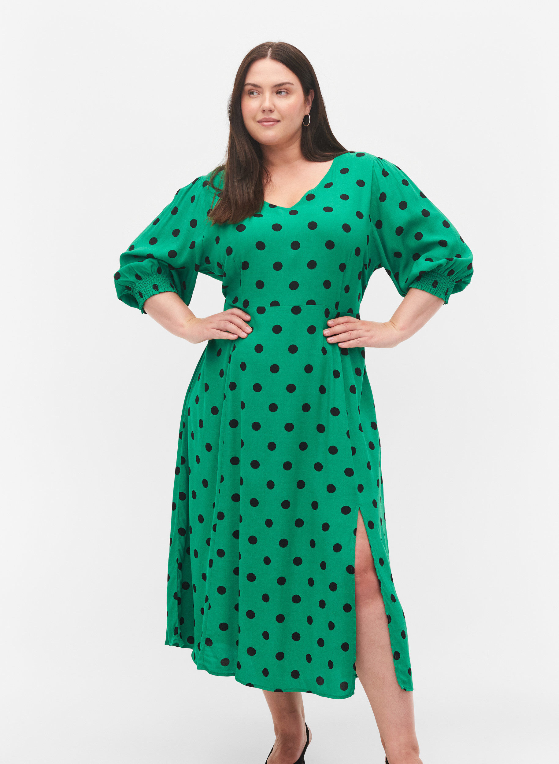 Zizzi Robe midi &agrave; pois en viscose, Jolly Green Dot AOP, Model image number 0