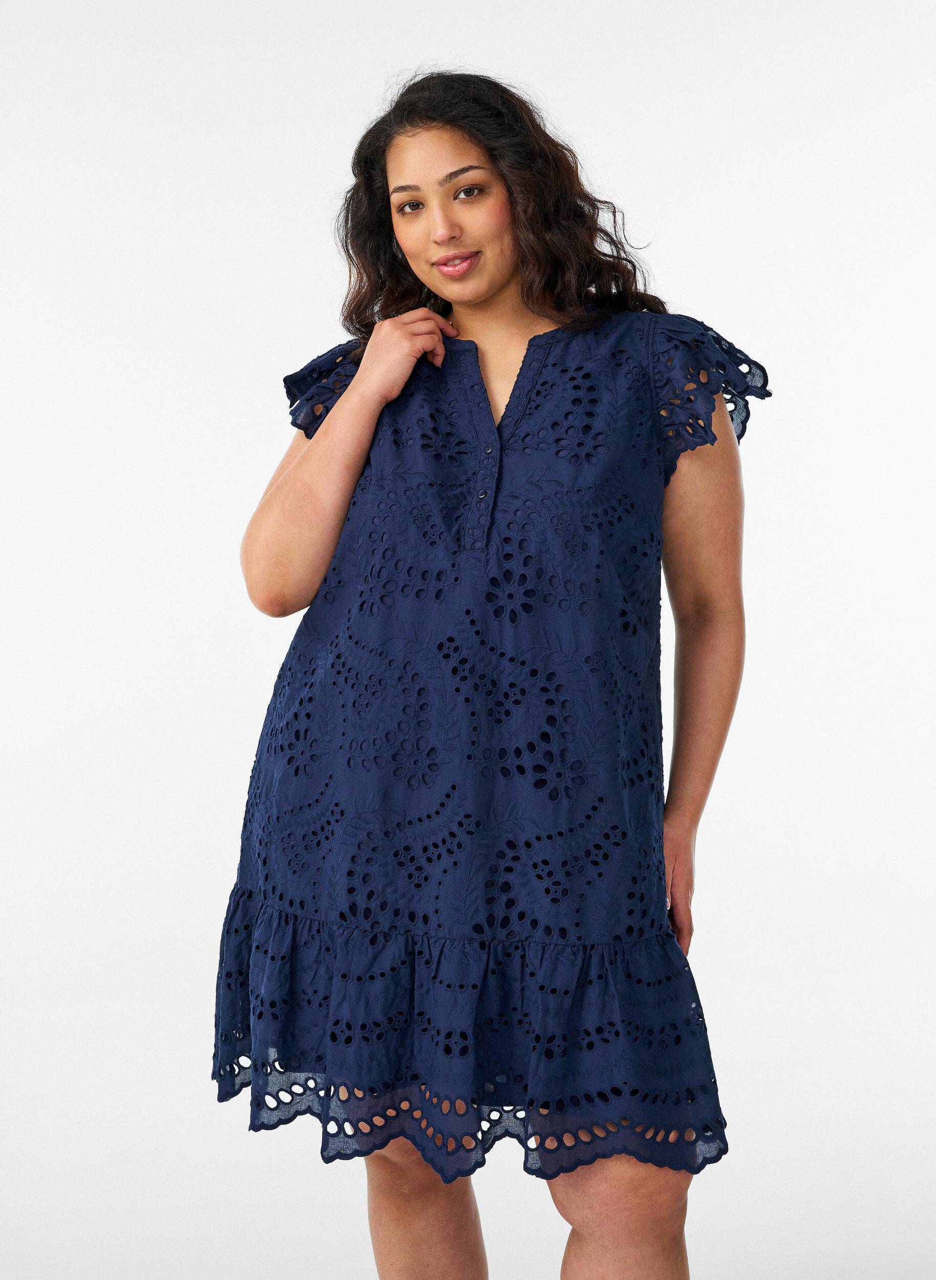 Robe en broderie anglaise avec manches &agrave; volants, Bleu, Model