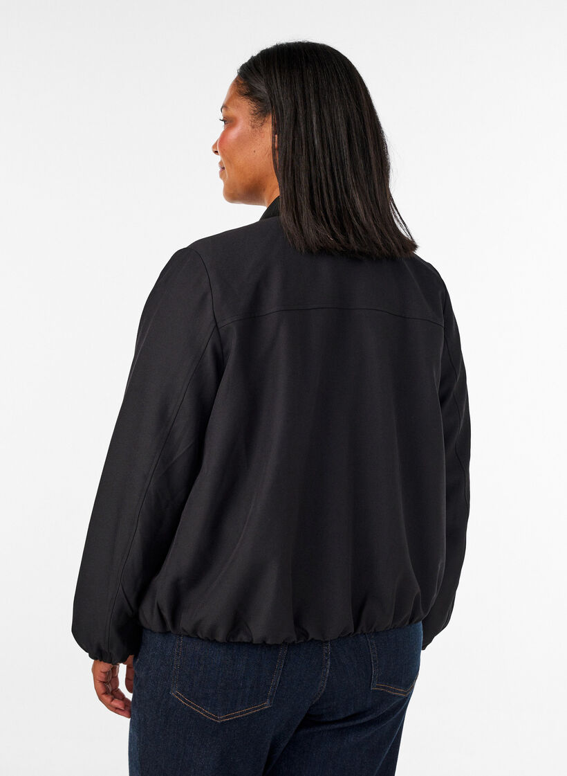 Veste l&eacute;g&egrave;re &agrave; la coupe ballon, Noir, Model image number 2