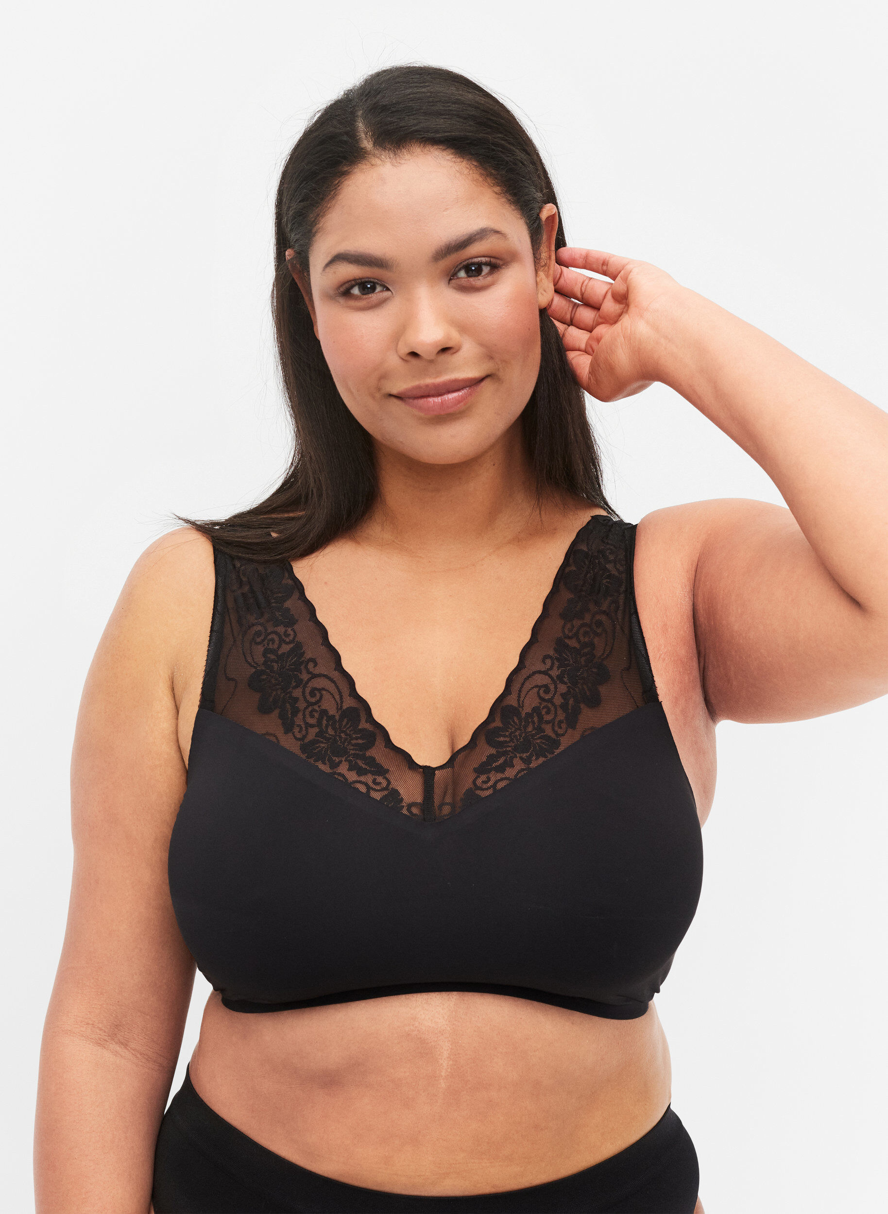 Zizzi Soutien-gorge souple avec bretelles en dentelle, Black, Model image number 0