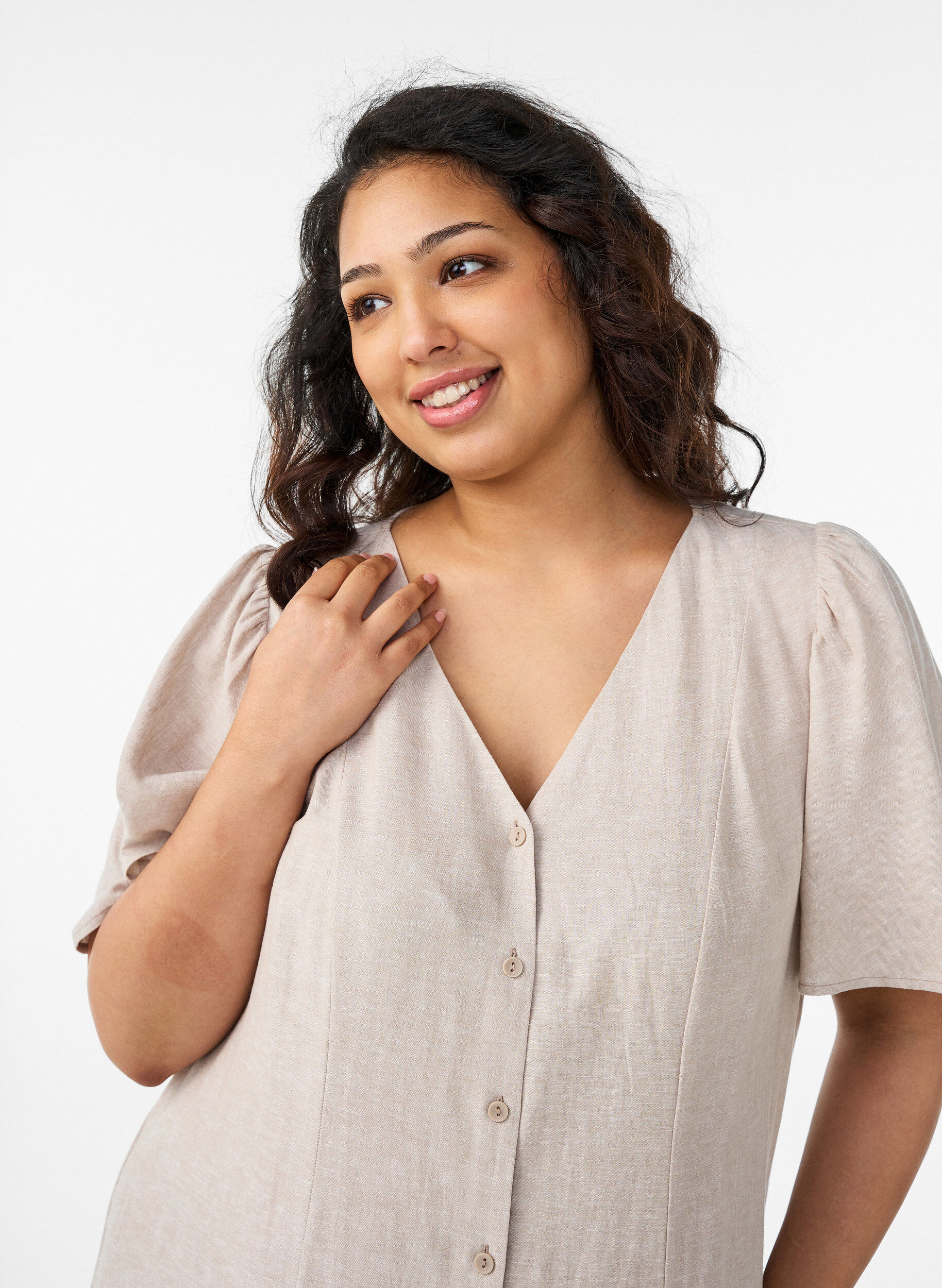 ZizziRobe midi en lin et viscose avec manches &agrave; volants, Beige, Model image number 2