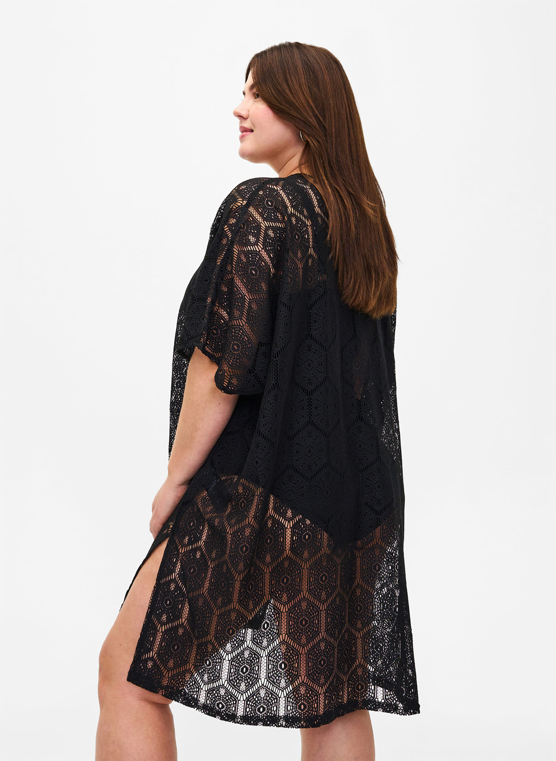 Zizzi Robe de plage caftan avec motif &agrave; trous, Black, Model image number 1