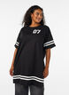 Robe T-shirt courte avec d&eacute;tails sportifs, Noir, Model image number 0