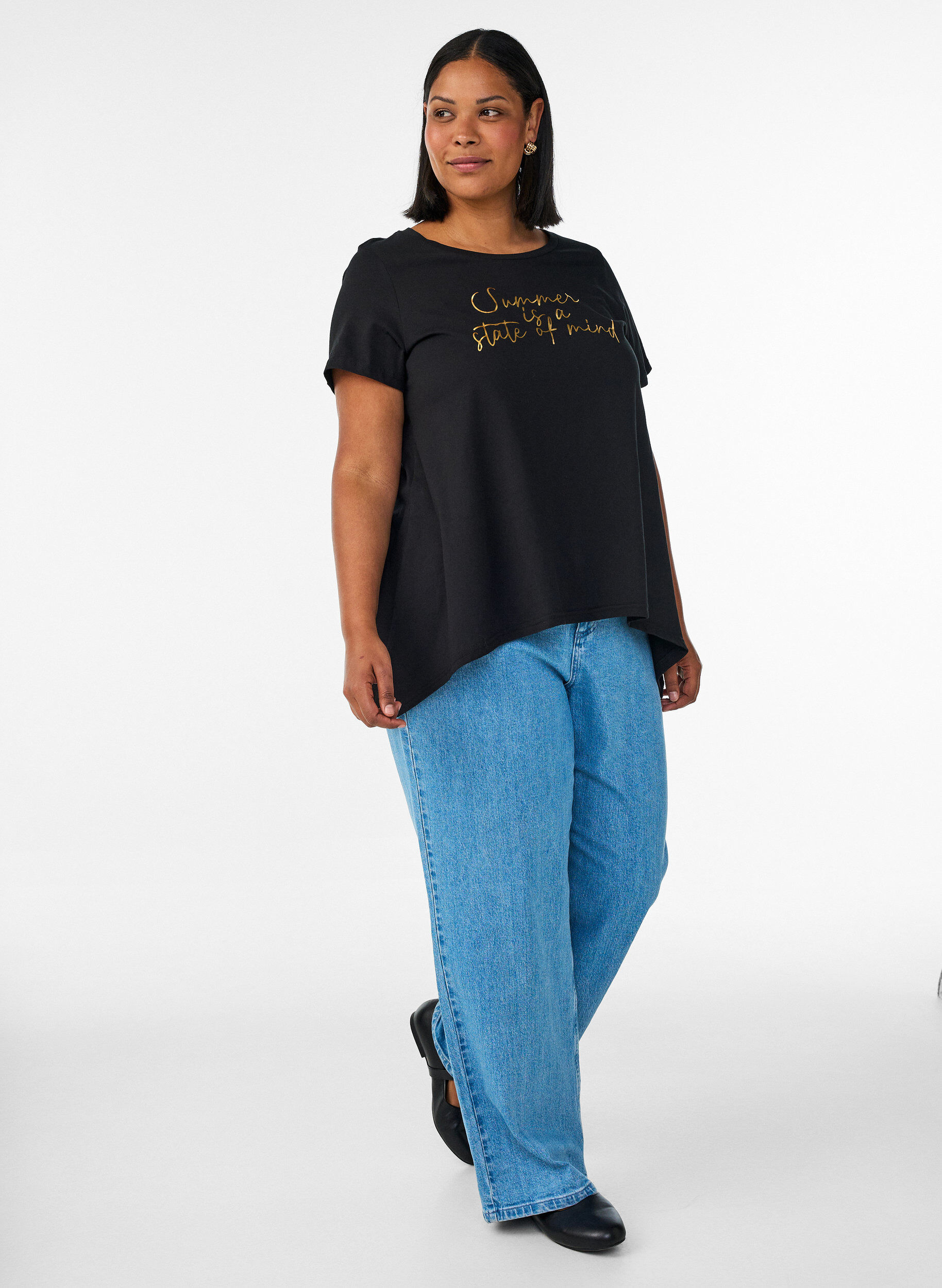 ZizziT-shirt &agrave; col rond et coupe &eacute;vas&eacute;e, Noir, Model image number 1