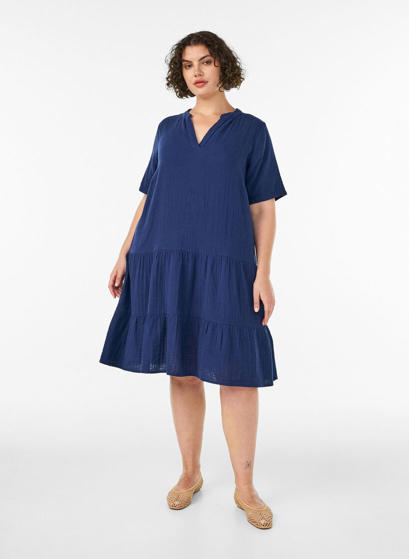 Robe courte &eacute;vas&eacute;e en mousseline de coton, Bleu, Model image number 1