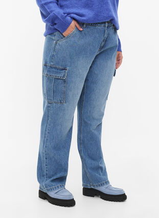 Jean ample avec poches cargo, Light blue, Model image number 2