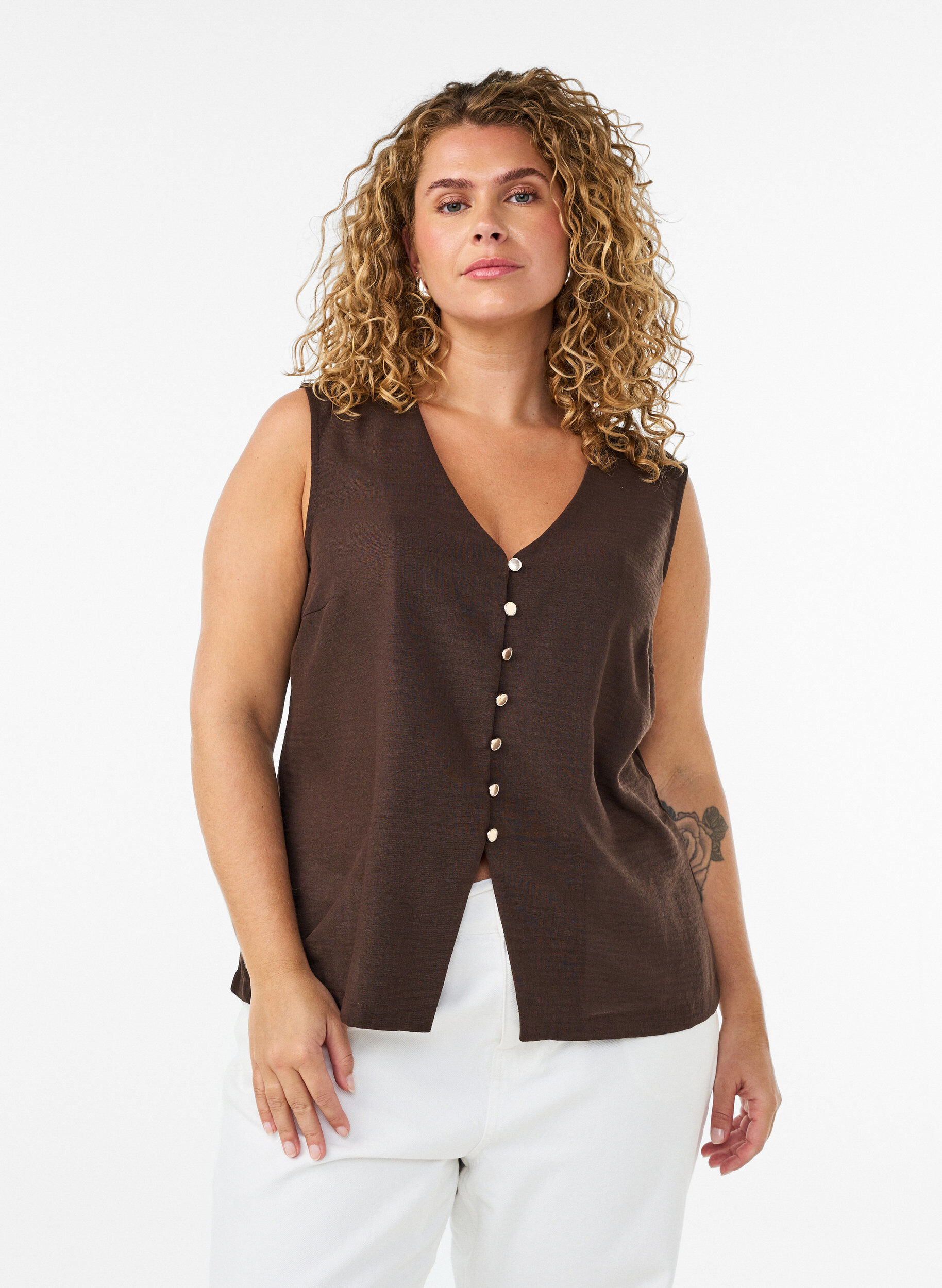 ZizziGilet sans manches avec col en V et boutons, Marron, Model image number 0
