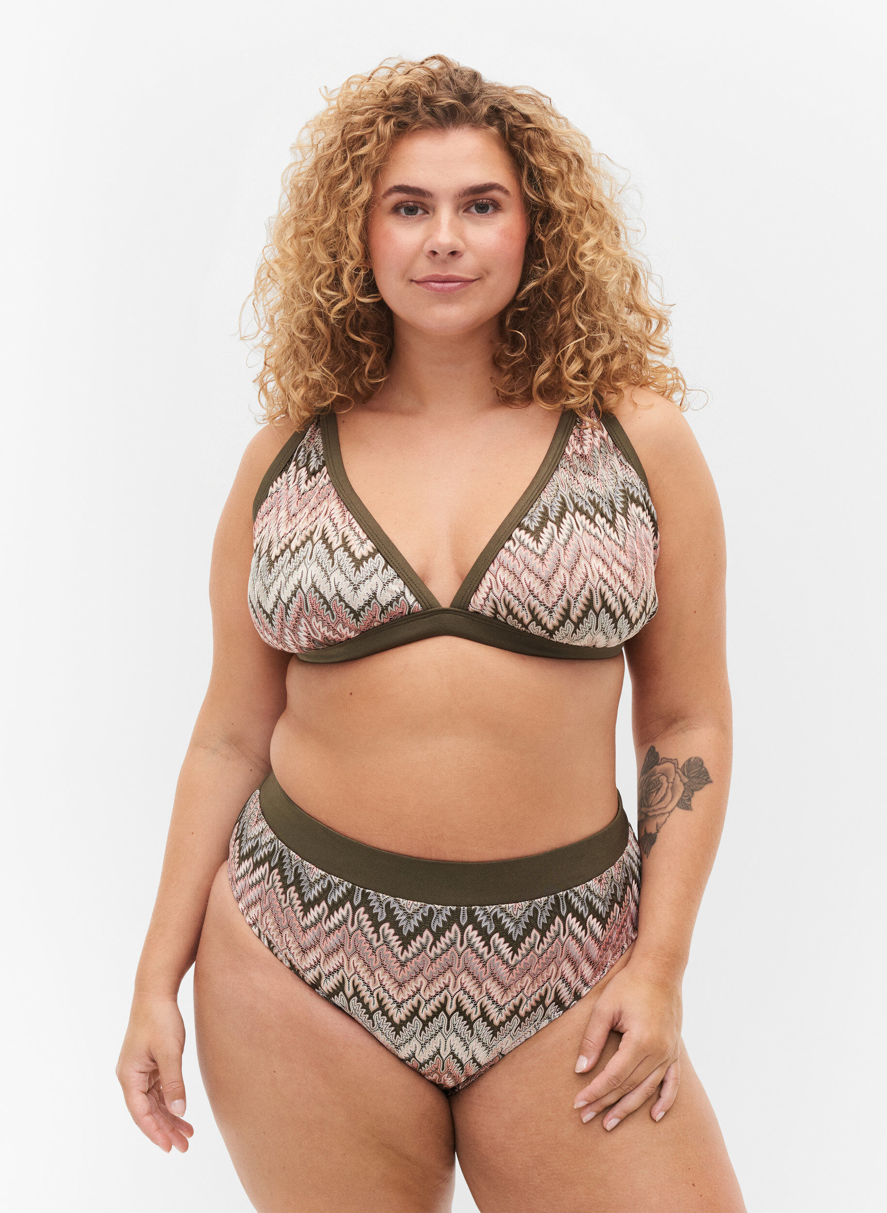 Zizzi Culotte de bikini &agrave; motifs avec taille haute, Beech AOP, Model image number 0