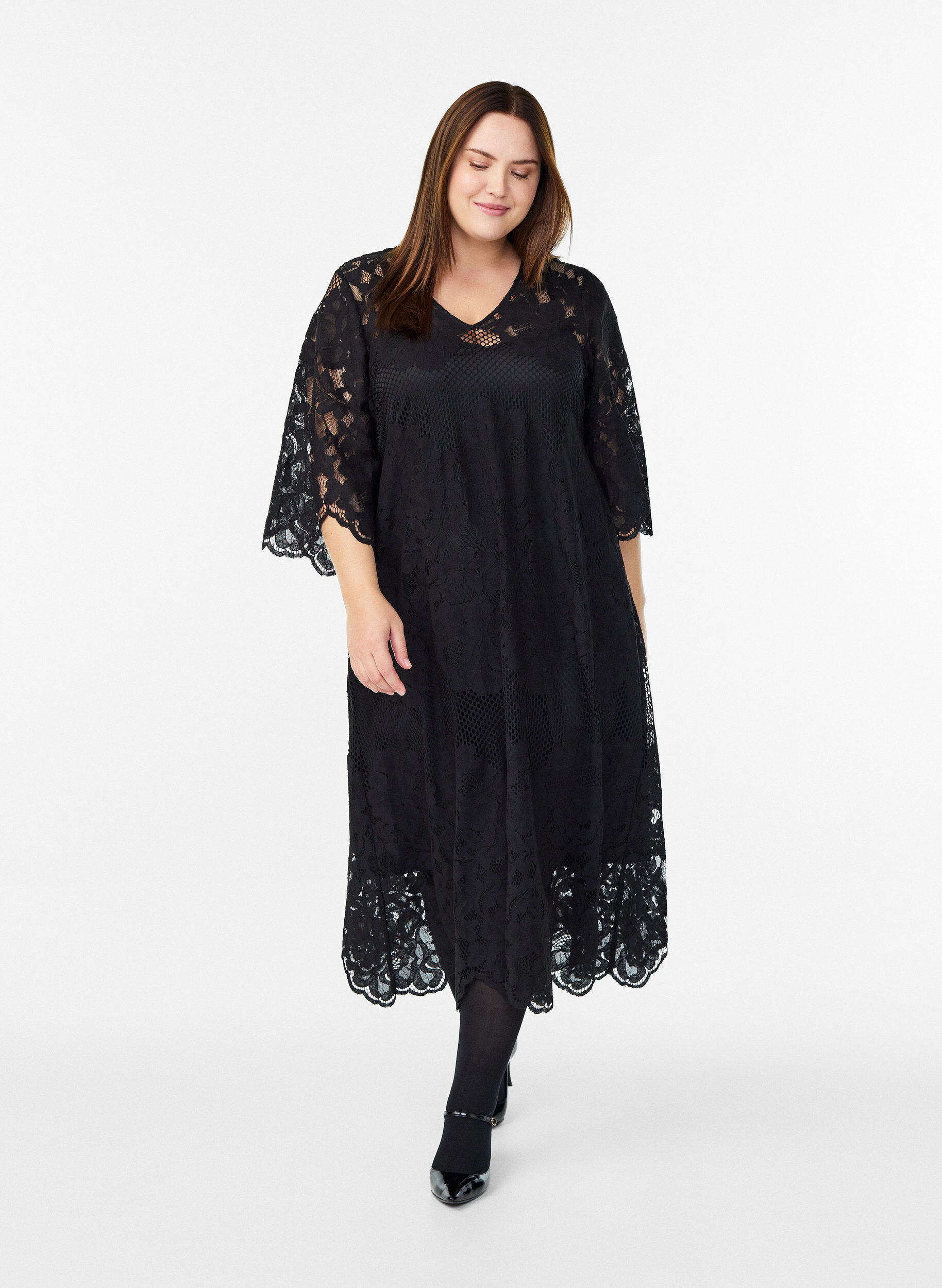 Robe midi en dentelle avec un d&eacute;collet&eacute; en V, Noir, Model