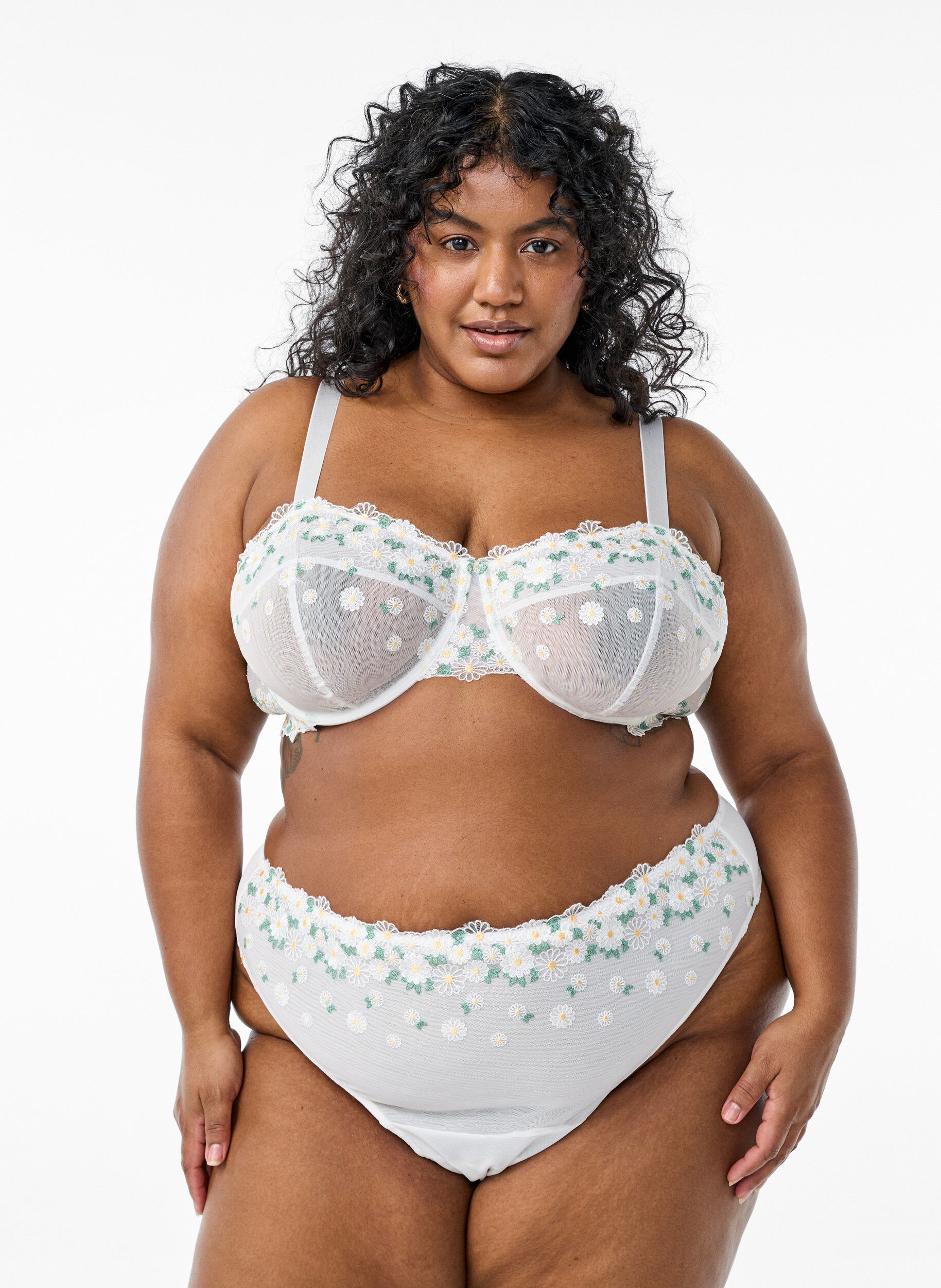 Zizzi String en maille avec broderie marguerite, Blanc, Model image number 0
