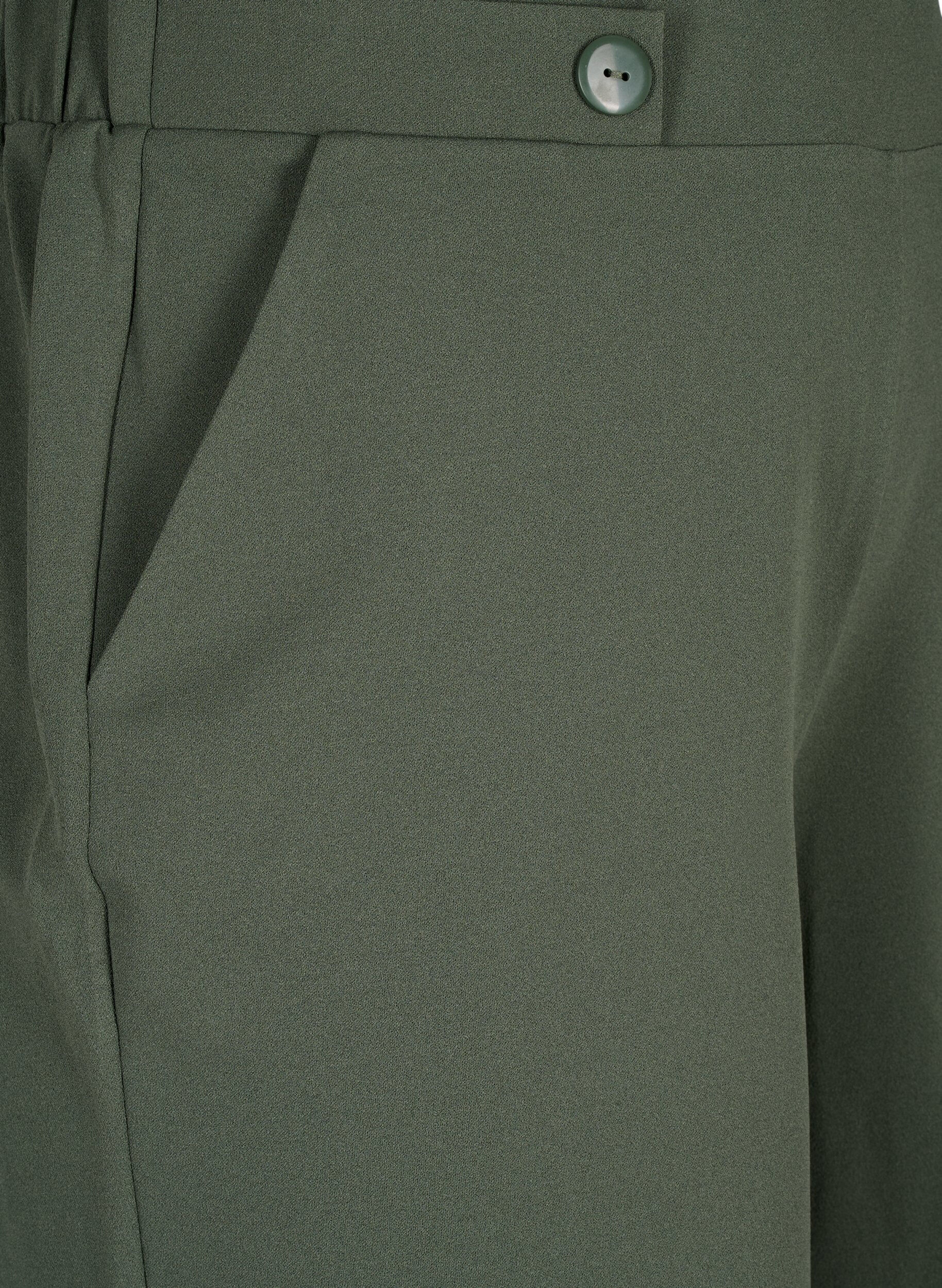 ZizziShort avec poches et coupe ample, Vert, Packshot image number 2