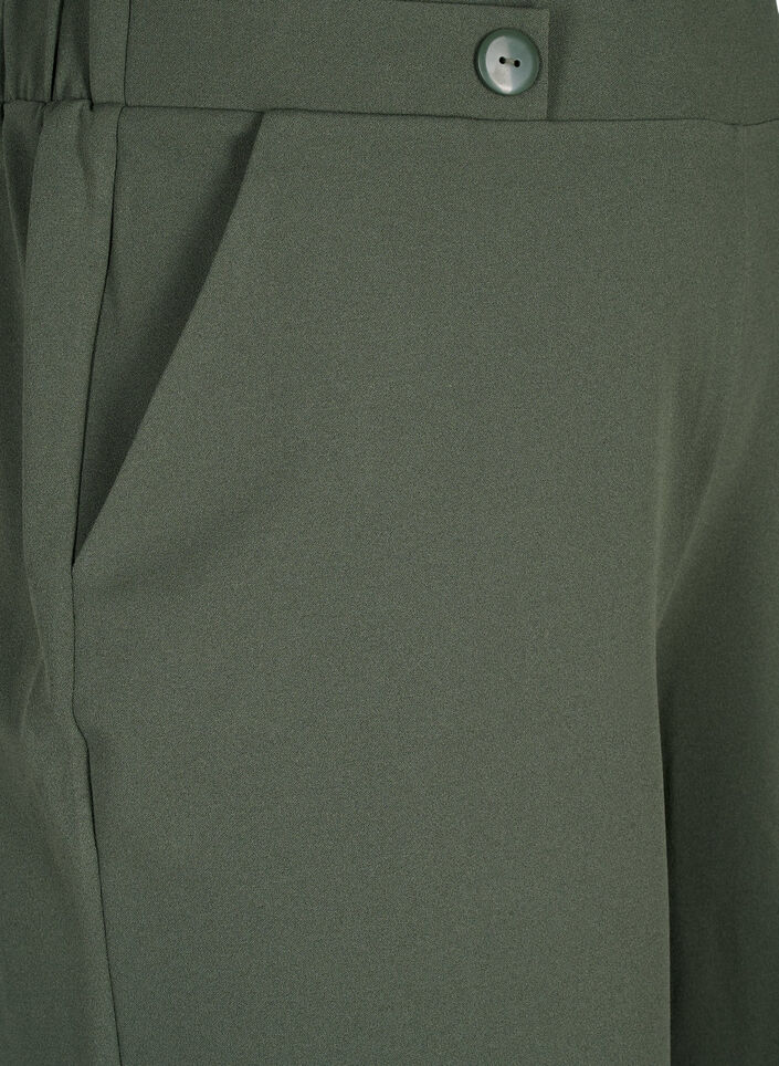 Short avec poches et coupe ample, Vert, Packshot image number 2