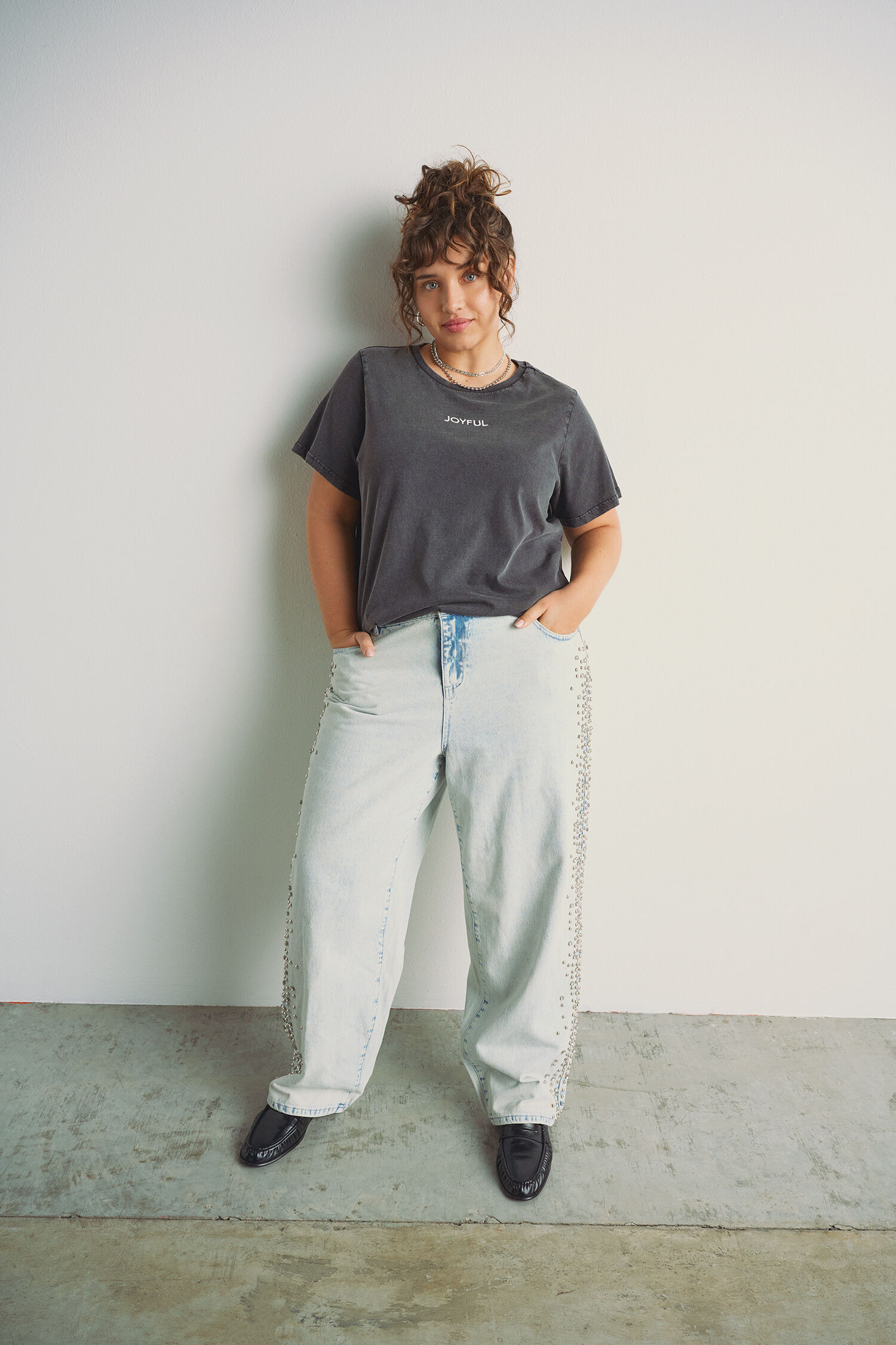 Jeans avec d&eacute;tails, , Model