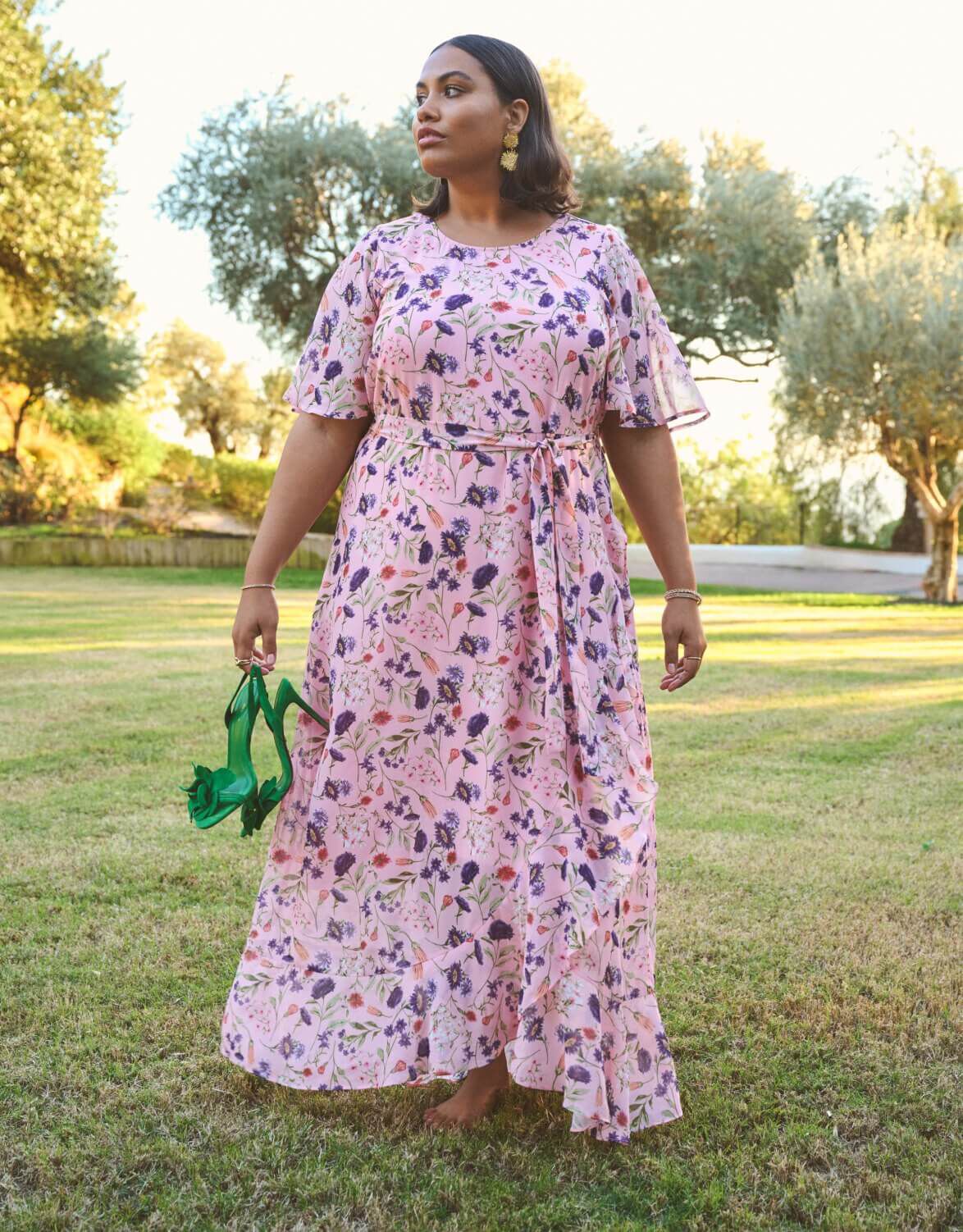 20 % sur toutes les robes, la lingerie sculptante, les collants et les chaussures*