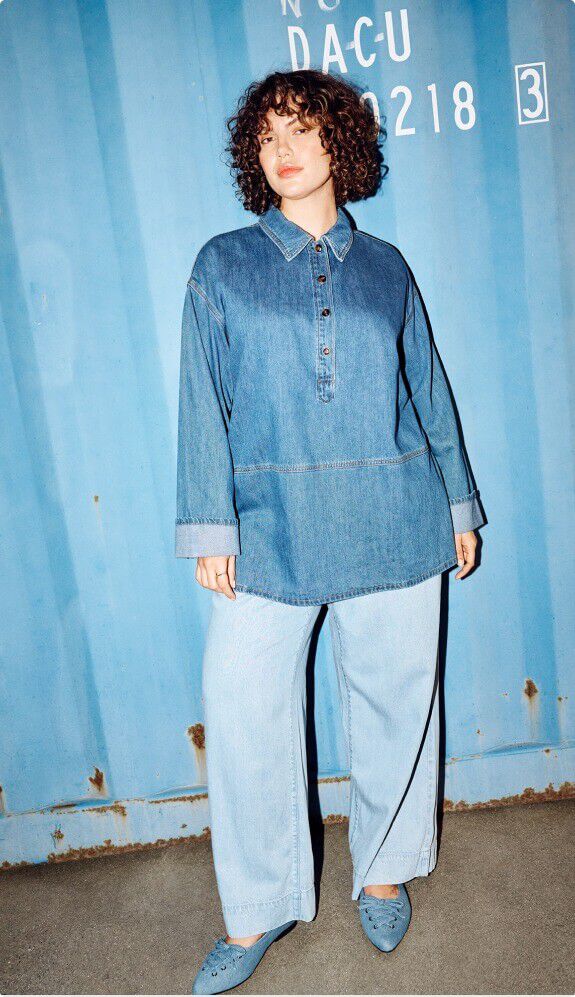  Blouses &amp; chemises